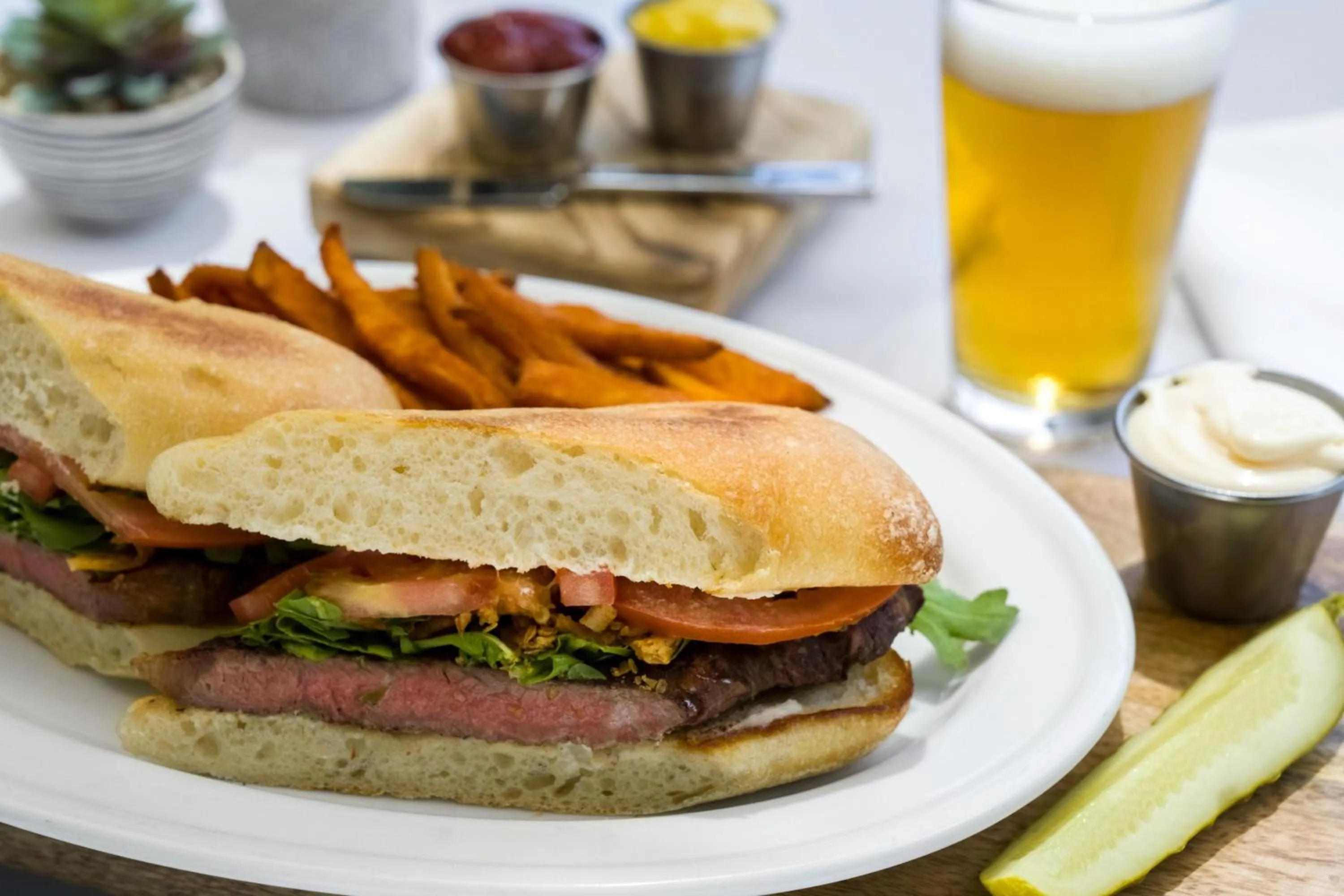 Restaurant/places to eat in Chicago Marriott Suites Deerfield