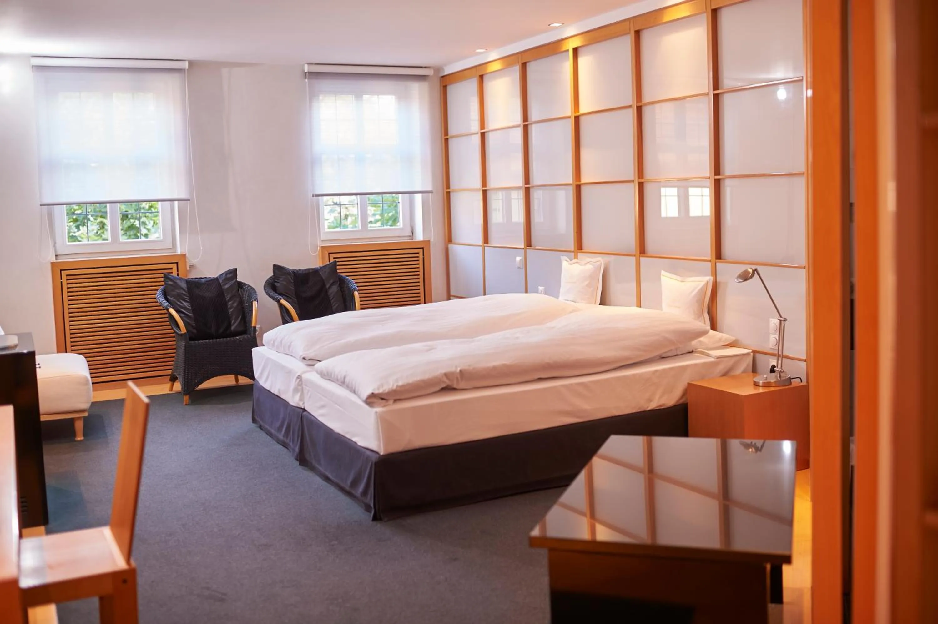 Photo of the whole room, Bed in RomanticHOTEL Goldener Karpfen