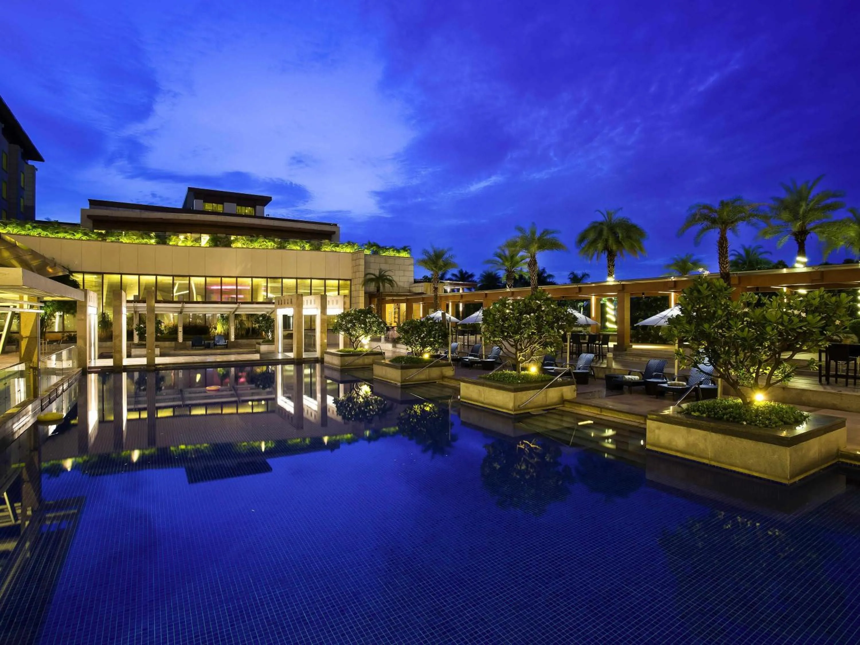 Business facilities in Novotel Hyderabad Airport