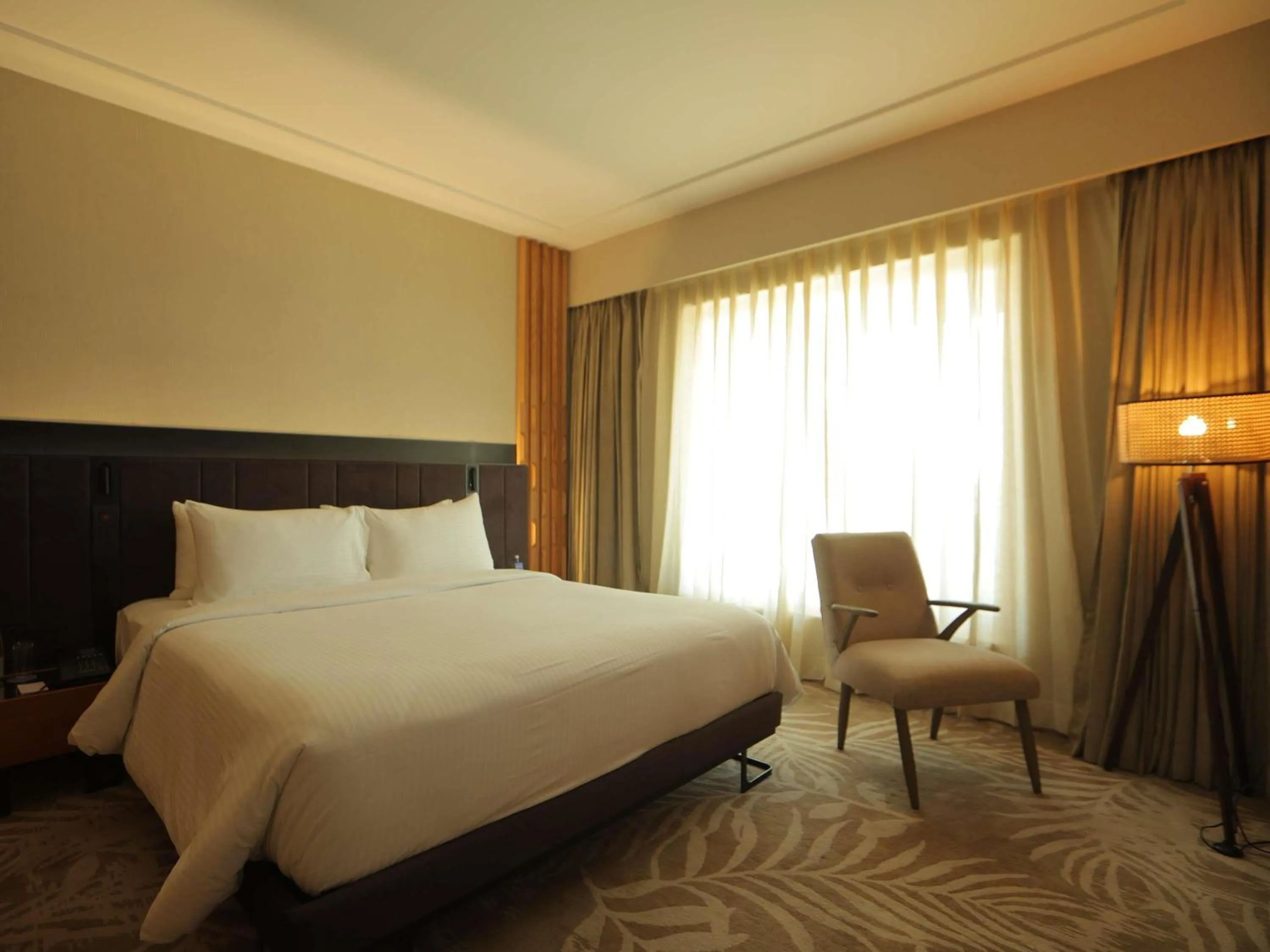 Bedroom, Bed in Novotel Hyderabad Airport
