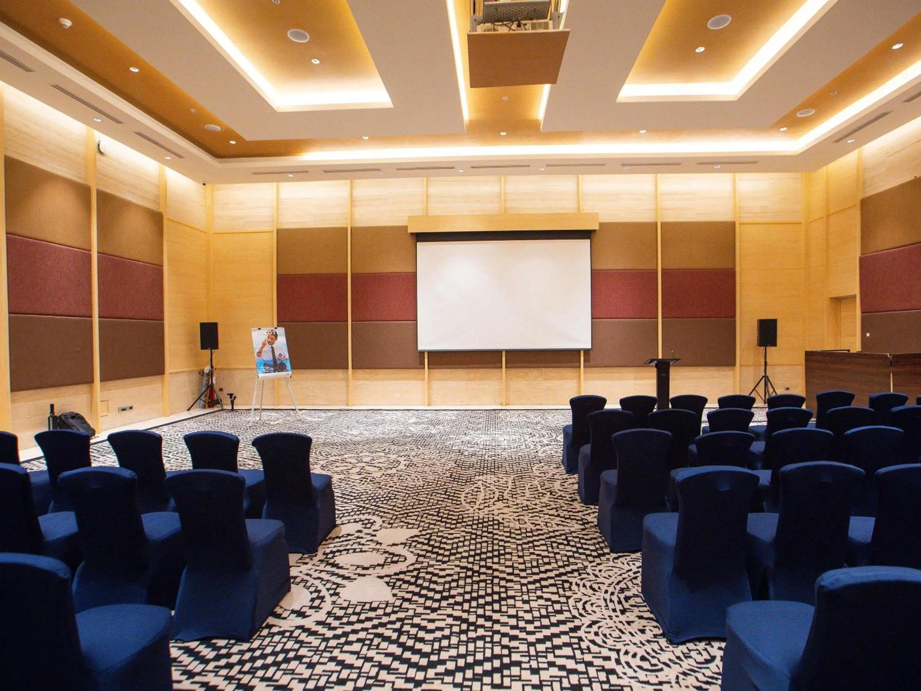 Meeting/conference room in Novotel Hyderabad Airport