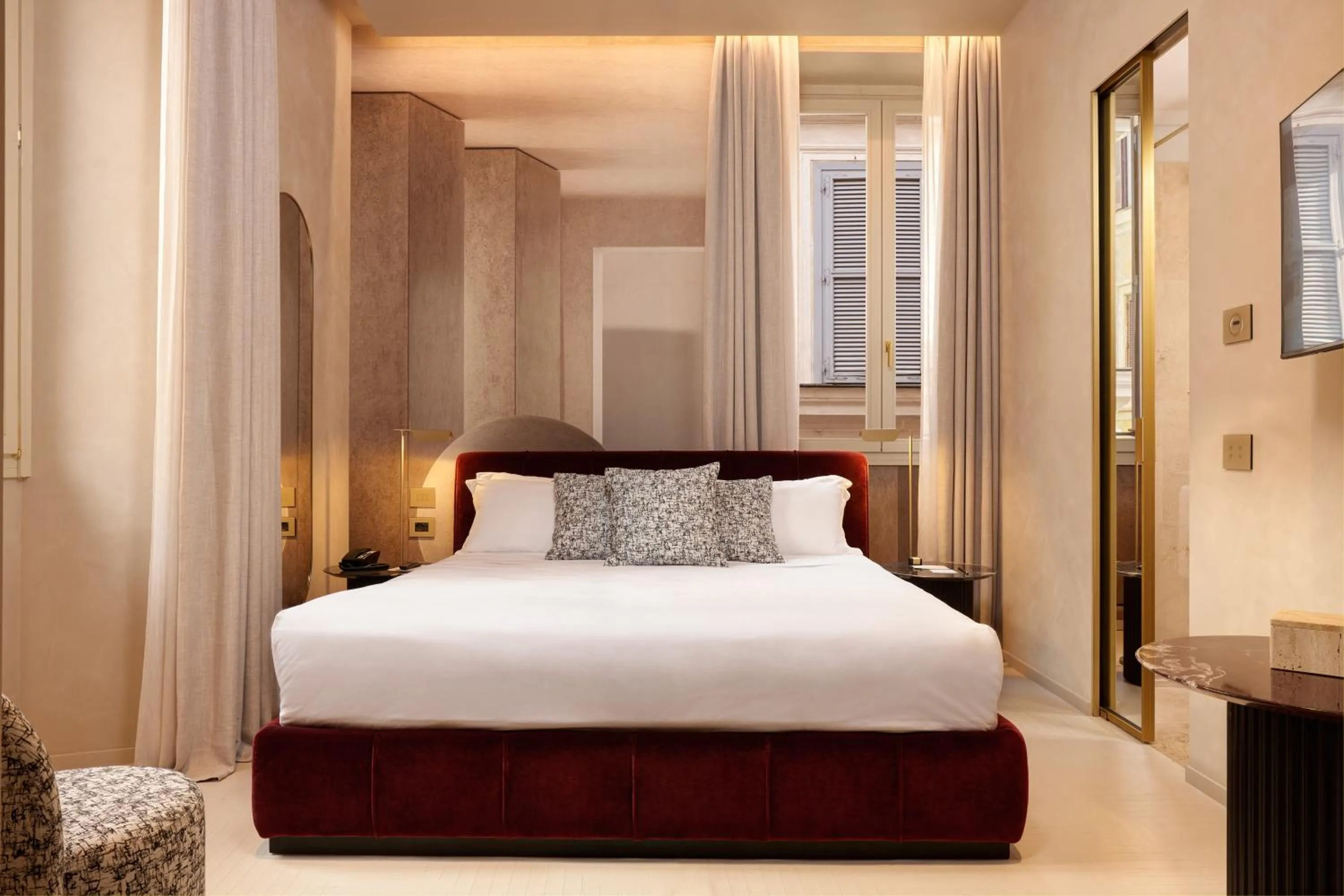 Bedroom, Bed in Borghese Contemporary Hotel
