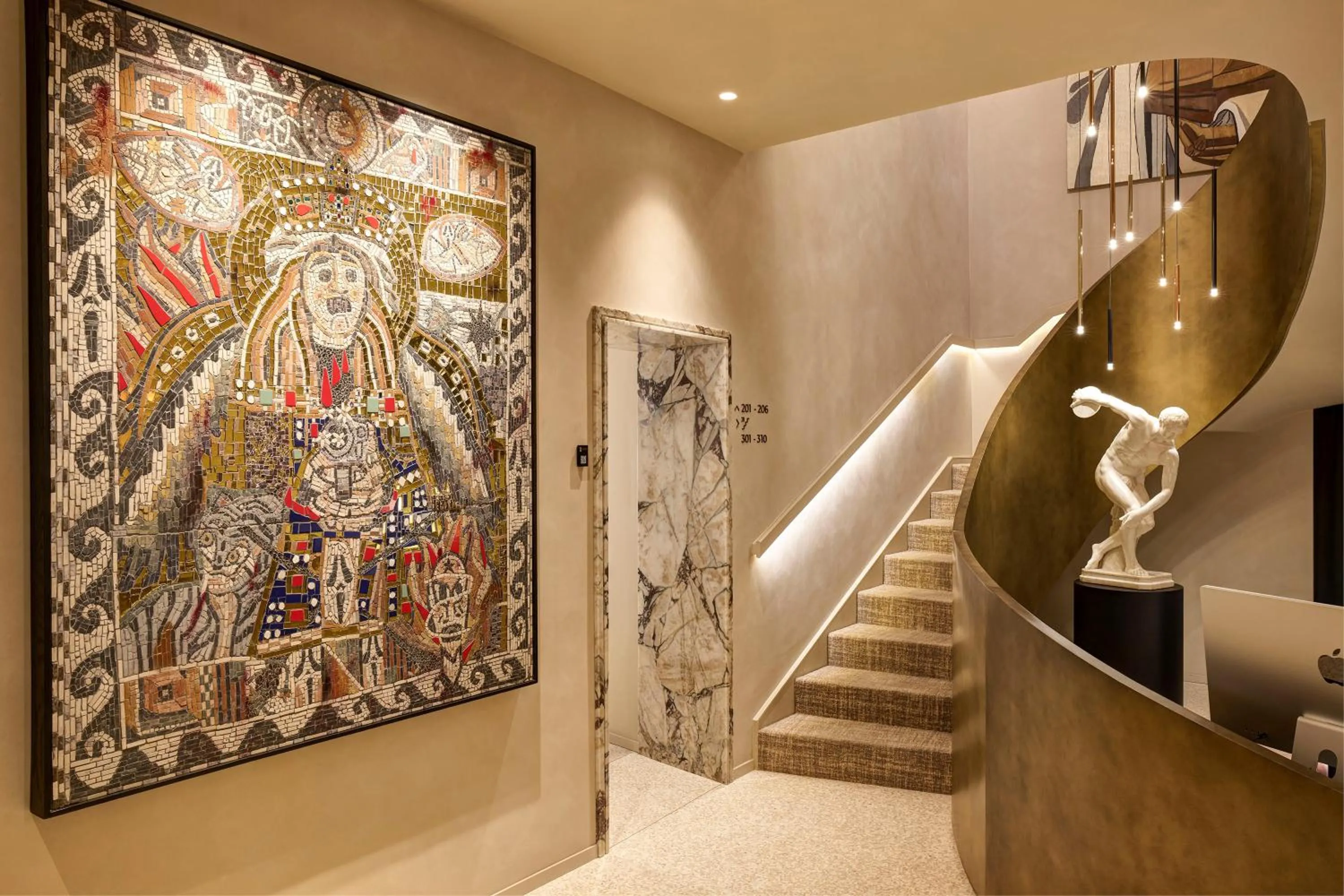 Lobby or reception in Borghese Contemporary Hotel