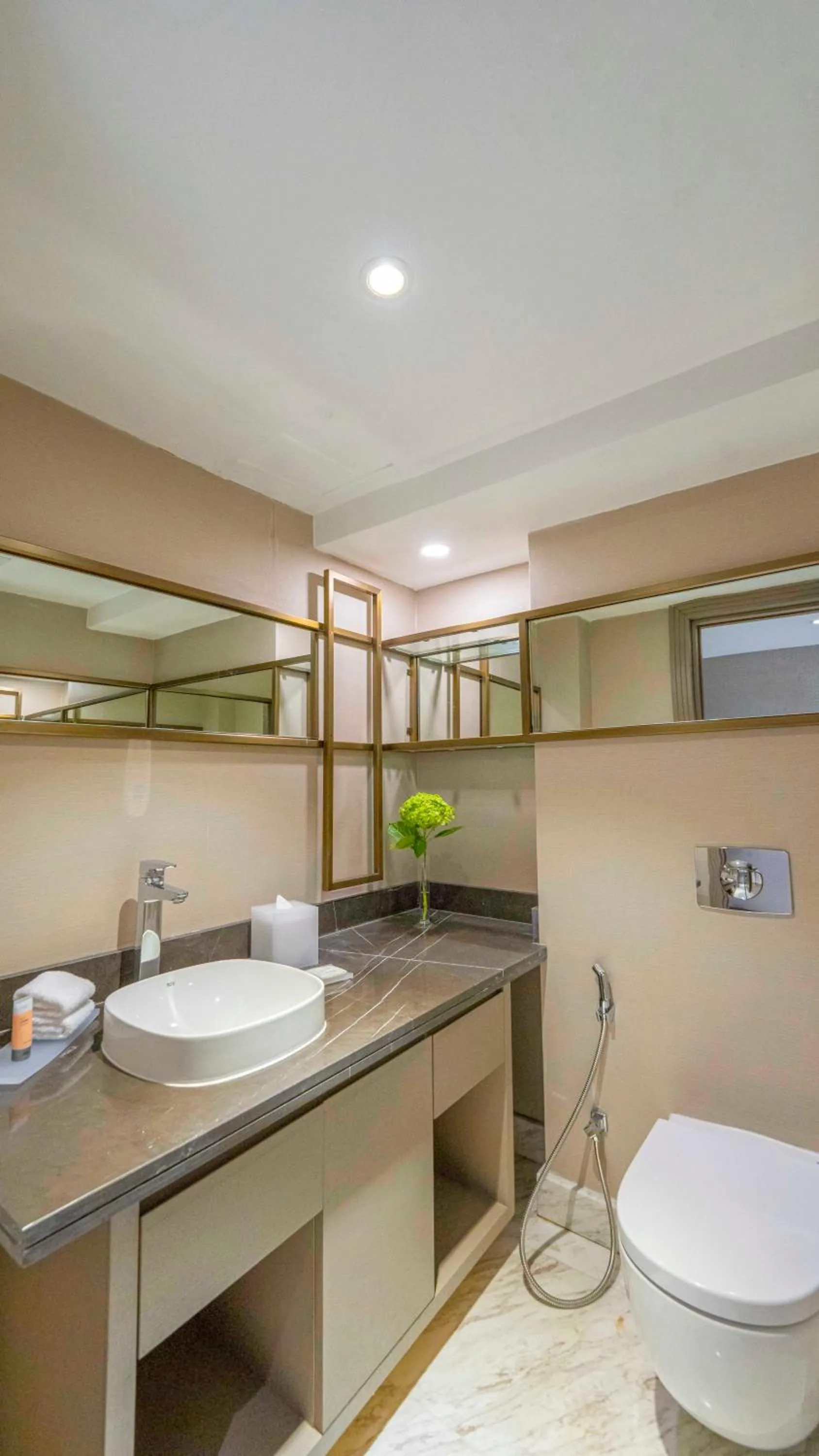 Bathroom in Hyatt Regency Galleria Residence Dubai