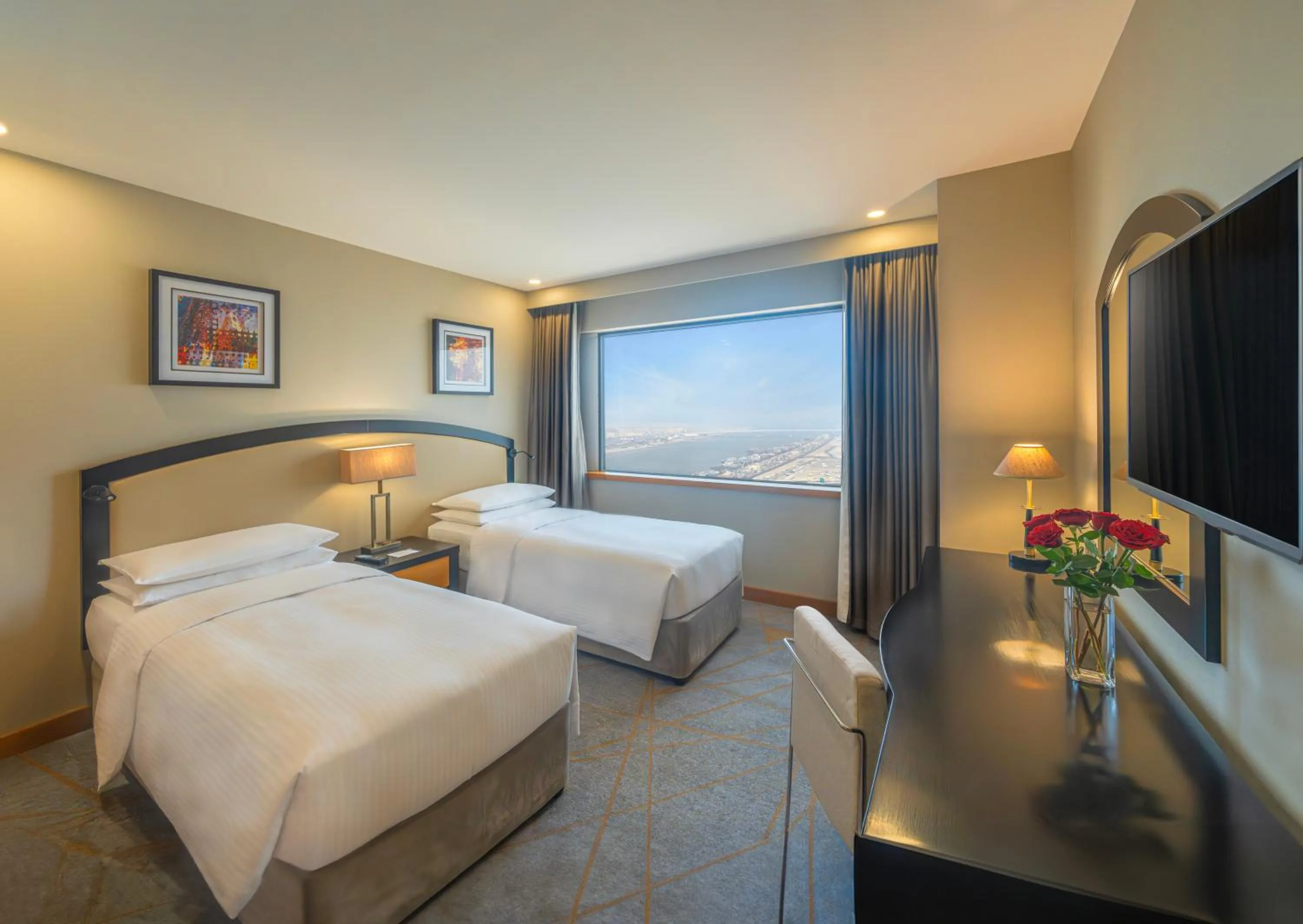 Bed in Hyatt Regency Galleria Residence Dubai