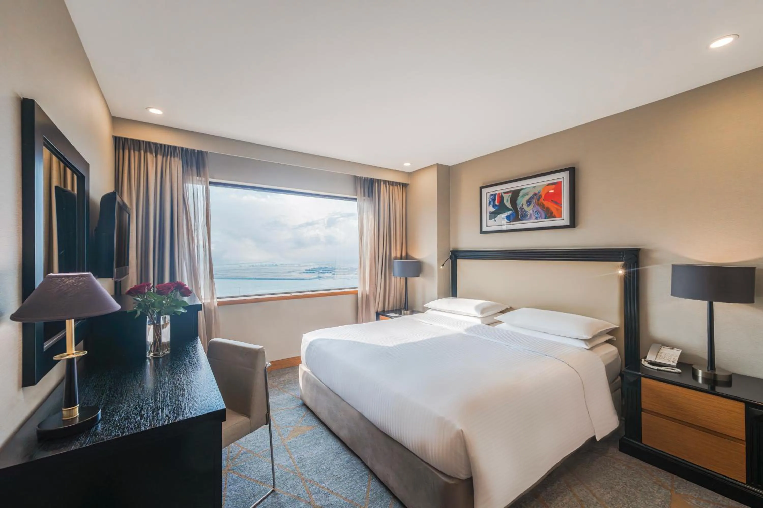 Bed in Hyatt Regency Galleria Residence Dubai