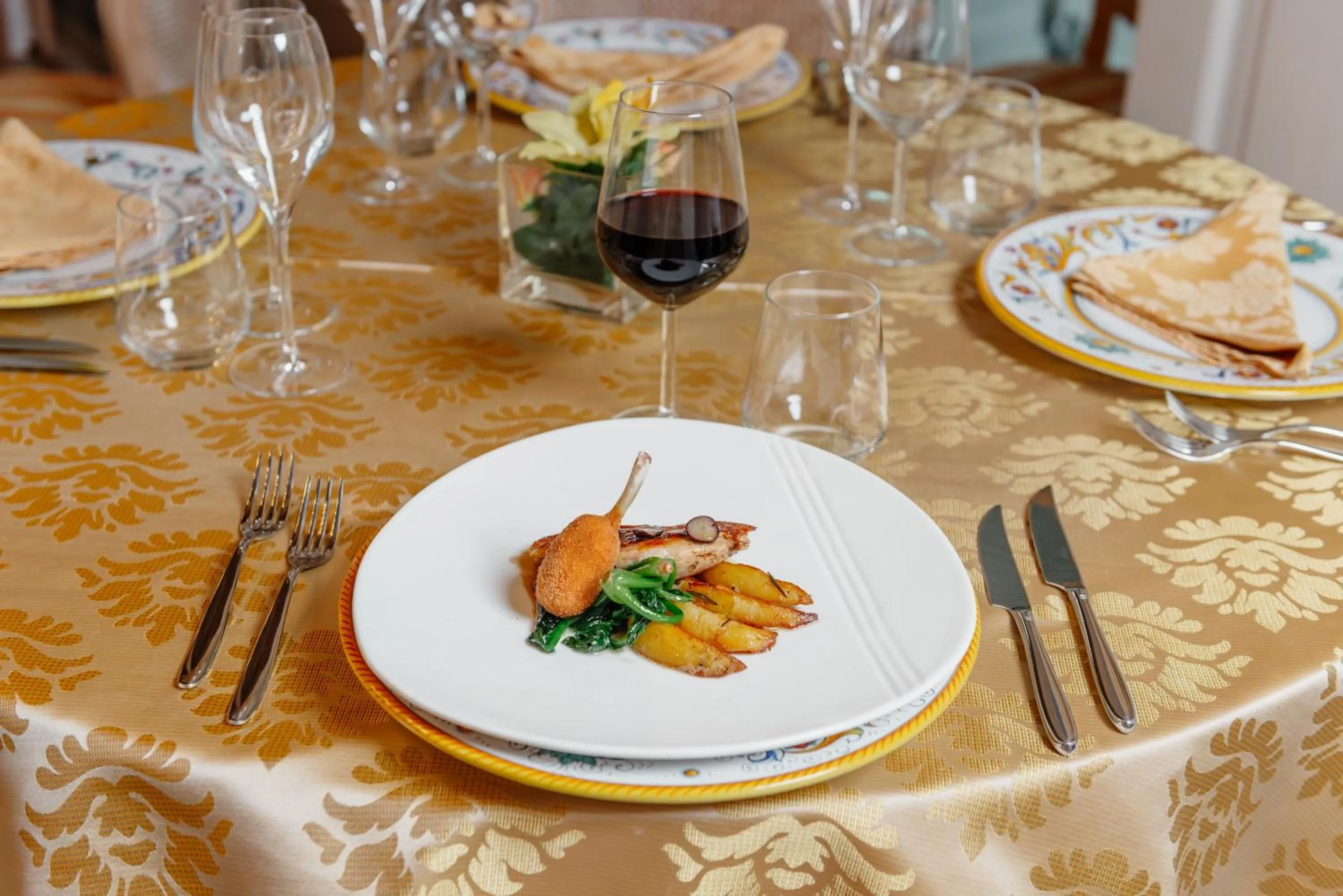 Restaurant/places to eat in Hotel Due Palme