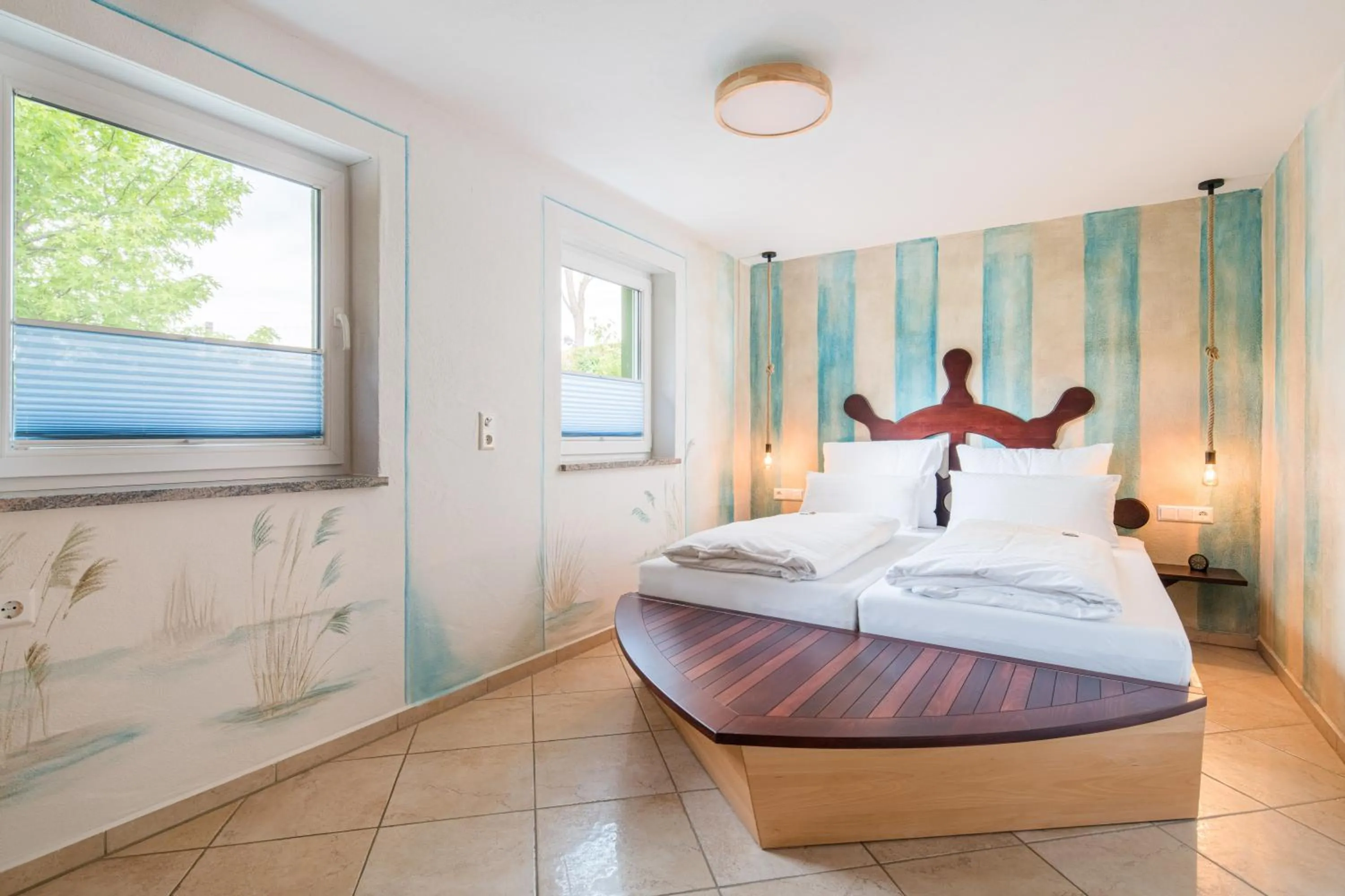 Bedroom, Bed in Hotel Hofgut Tiergarten