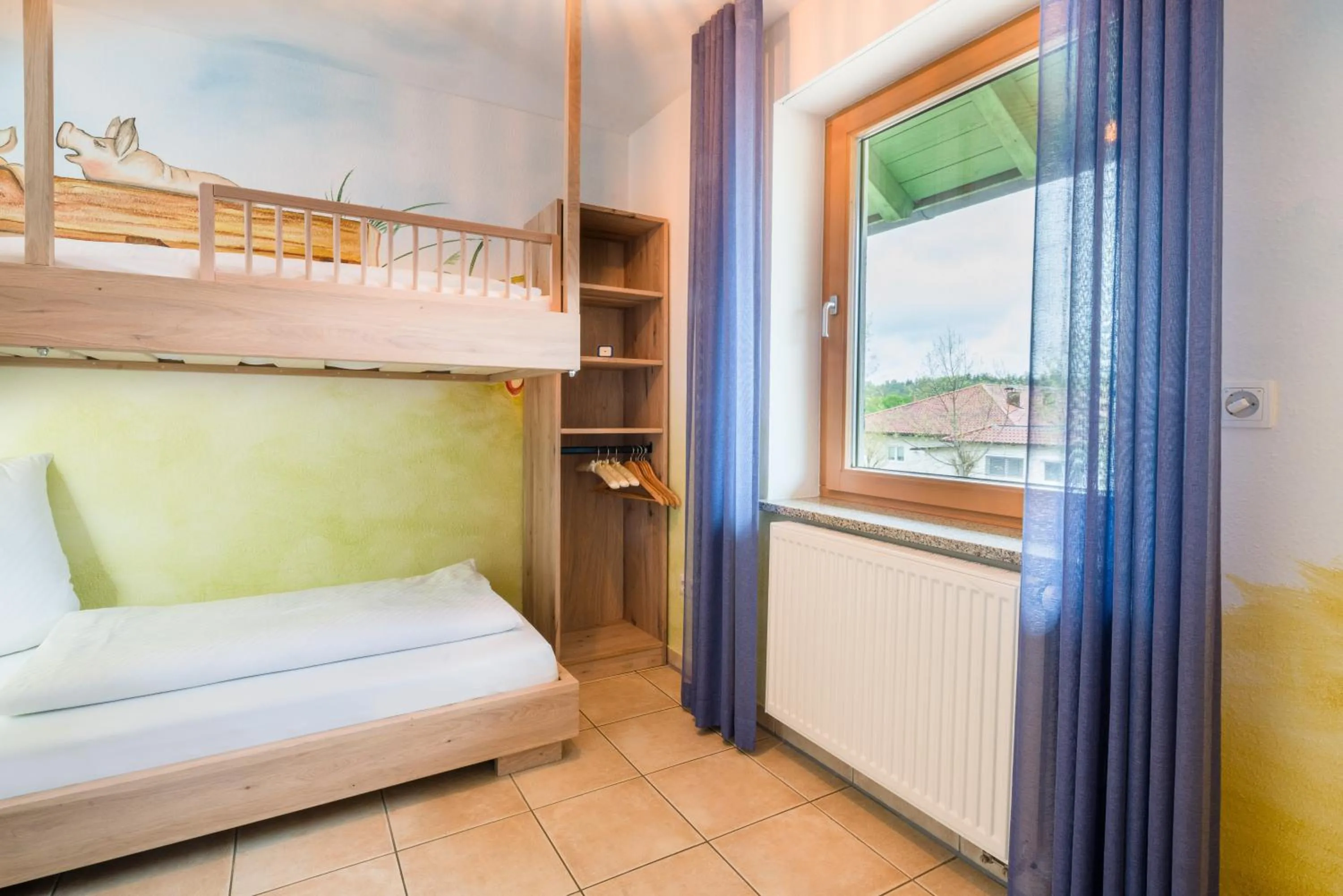 Bedroom, Bed in Hotel Hofgut Tiergarten