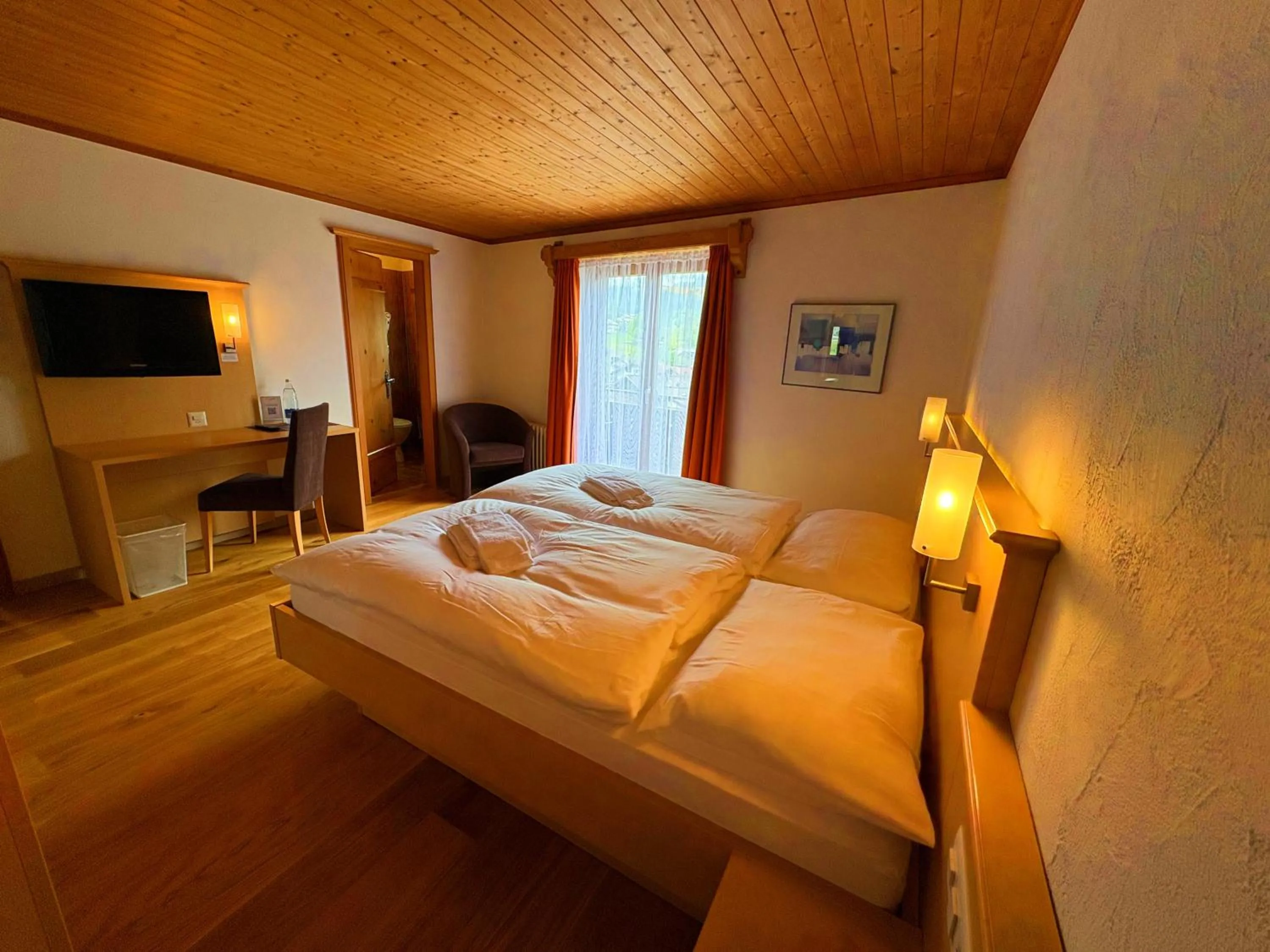 Property building, Bed in Madrisa Lodge