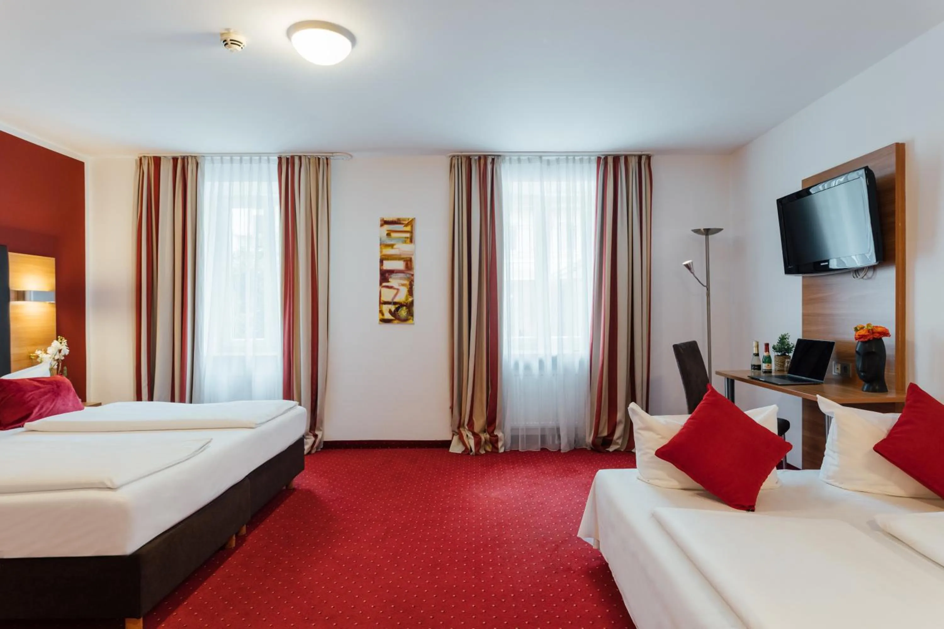 Bed in Hotel Andra München