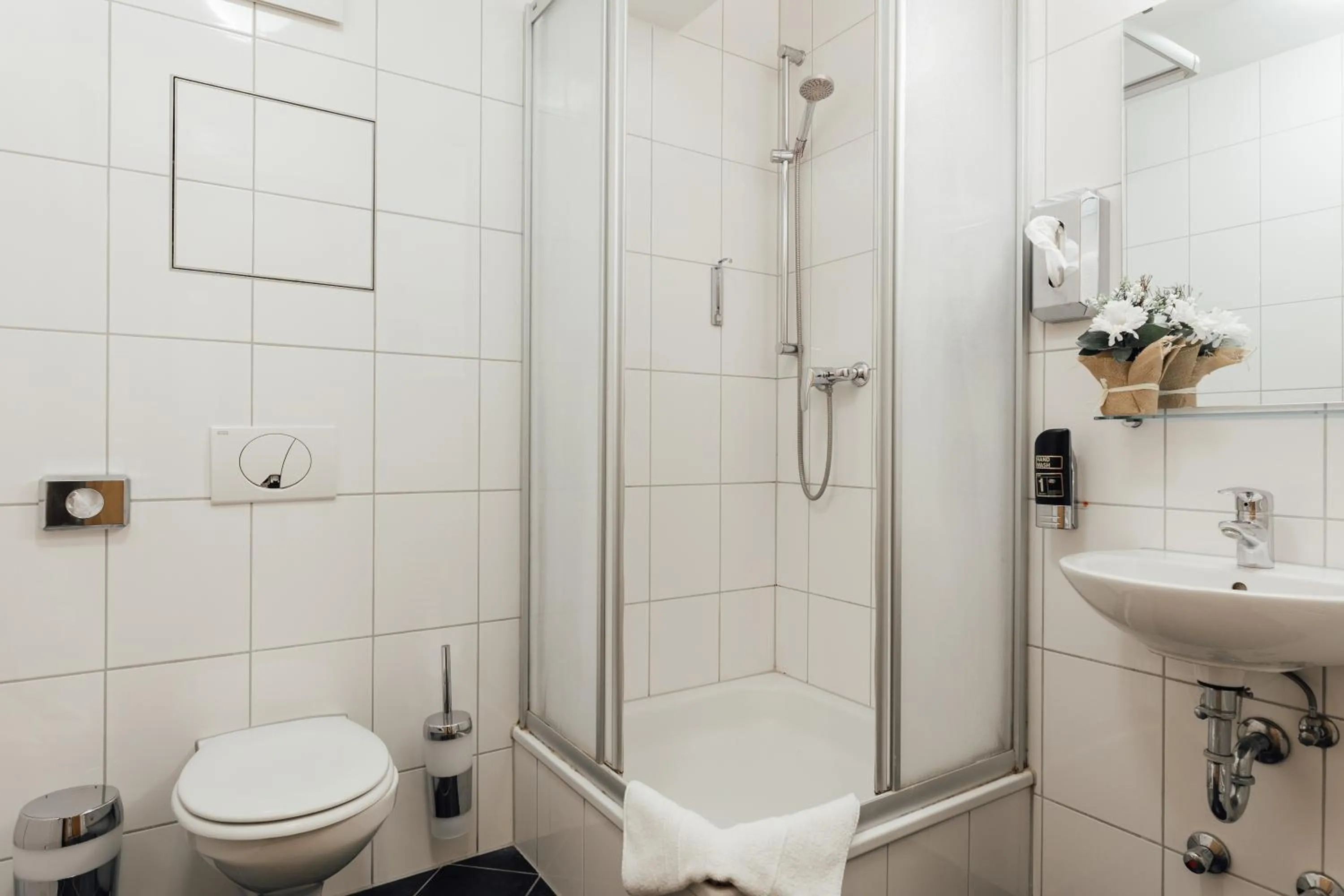 Shower in Hotel Andra München