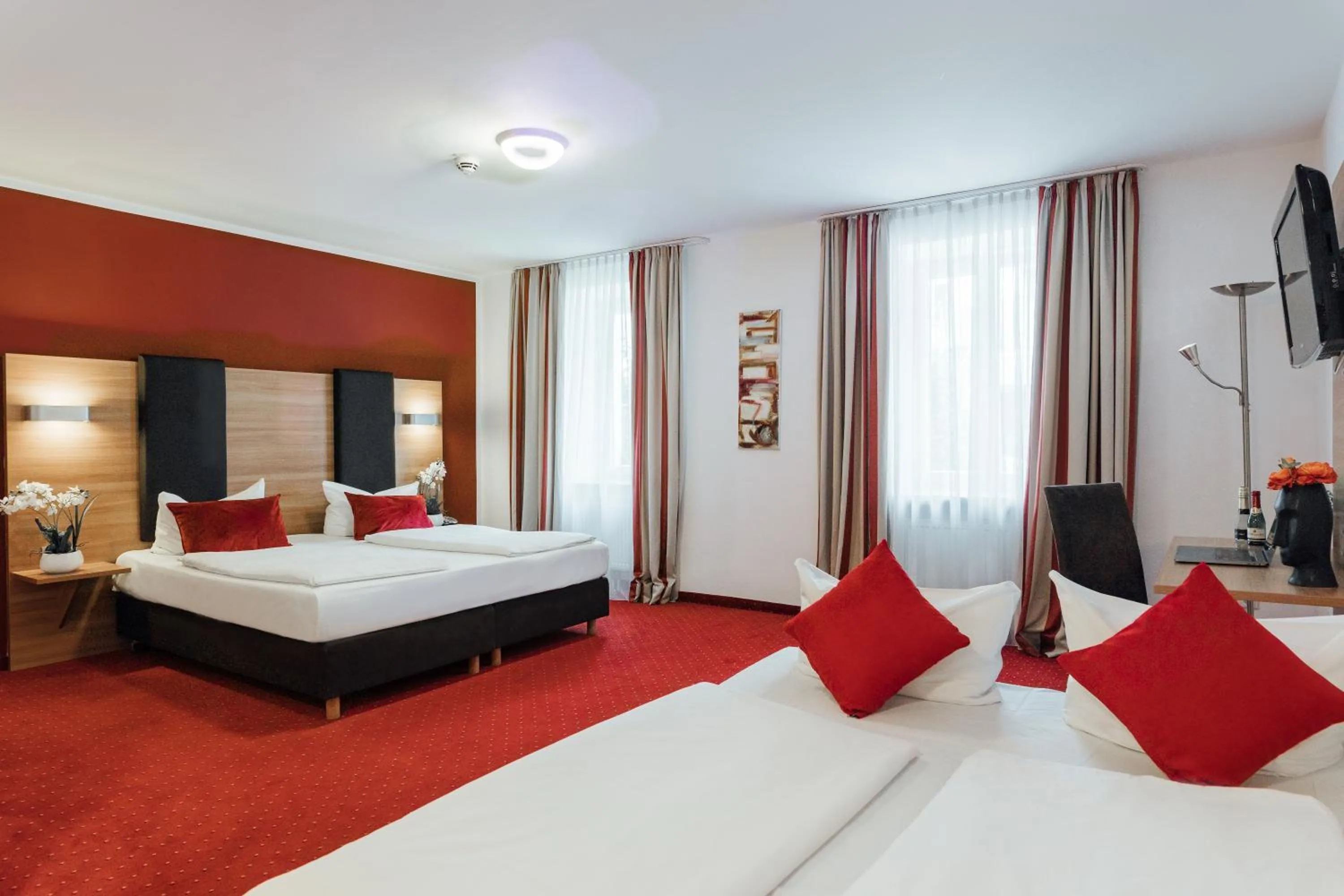 Bed in Hotel Andra München