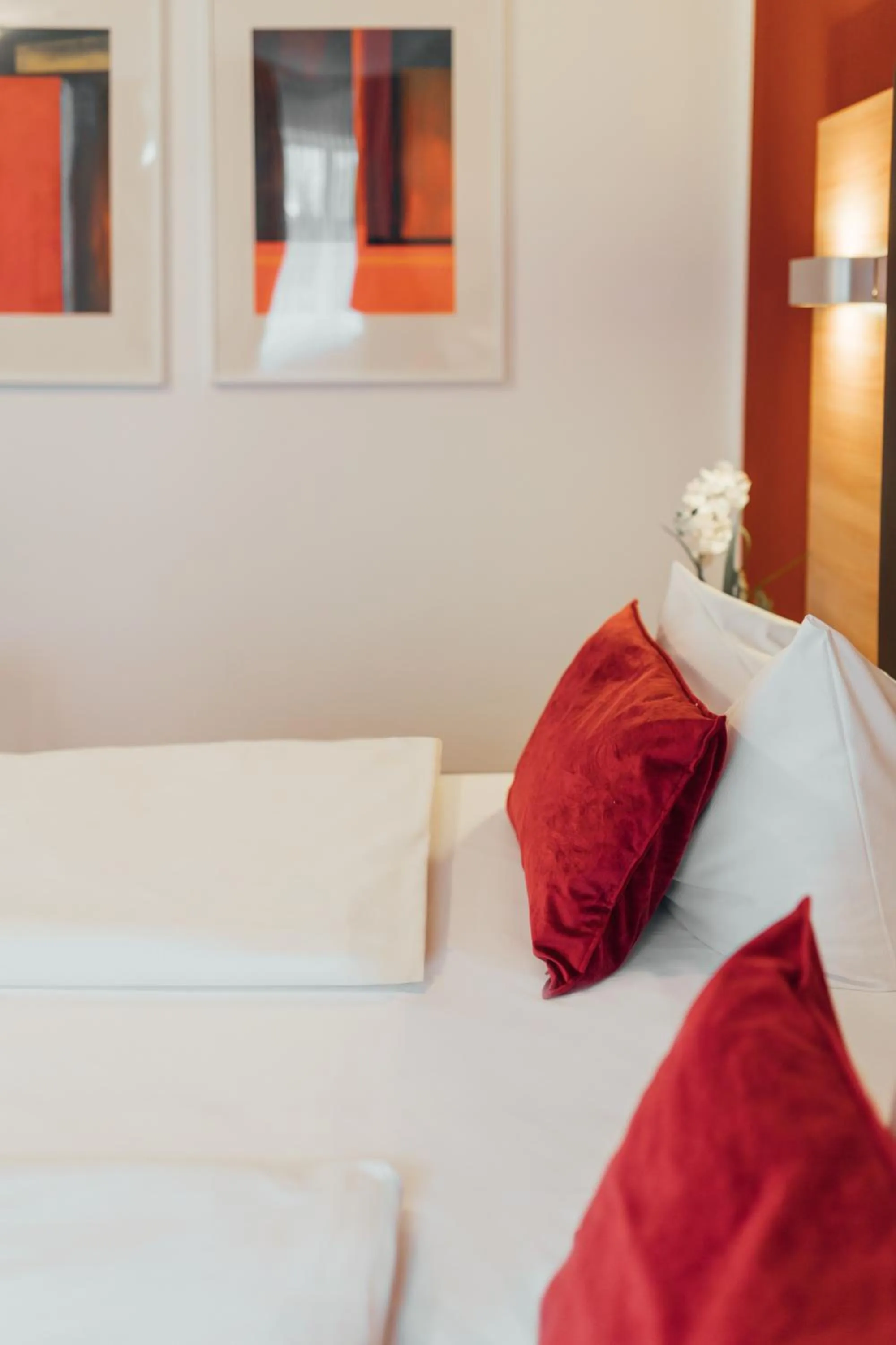 Bed in Hotel Andra München