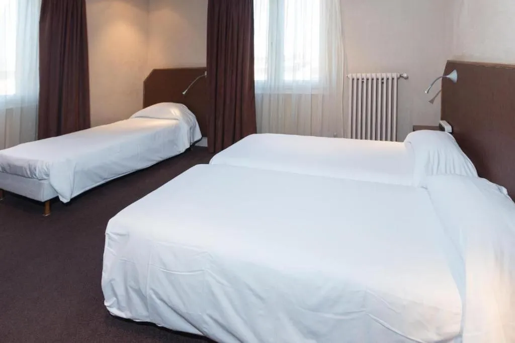 Triple Room in Brit Hotel Terminus