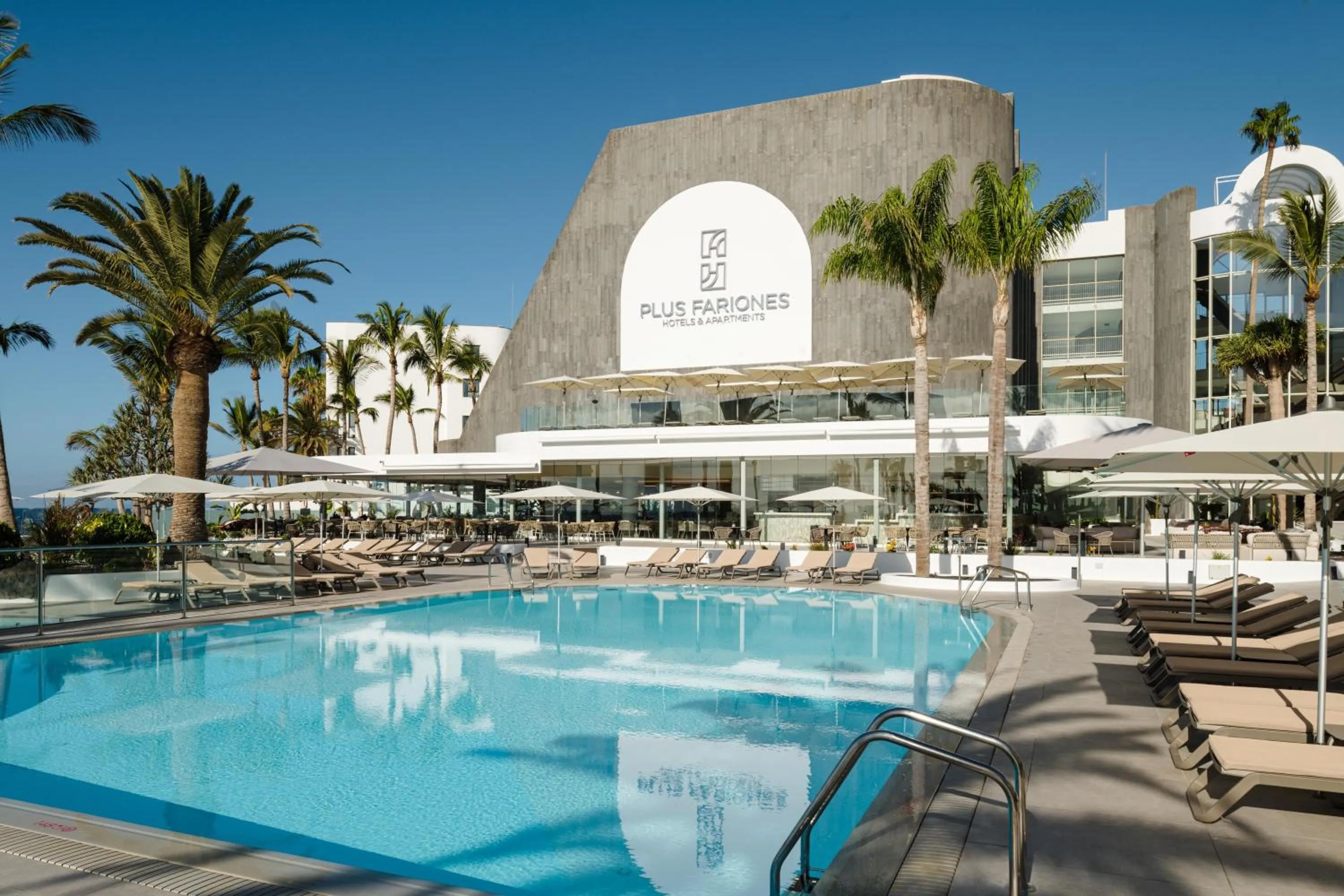 Swimming pool in Plus Fariones Suite Hotel