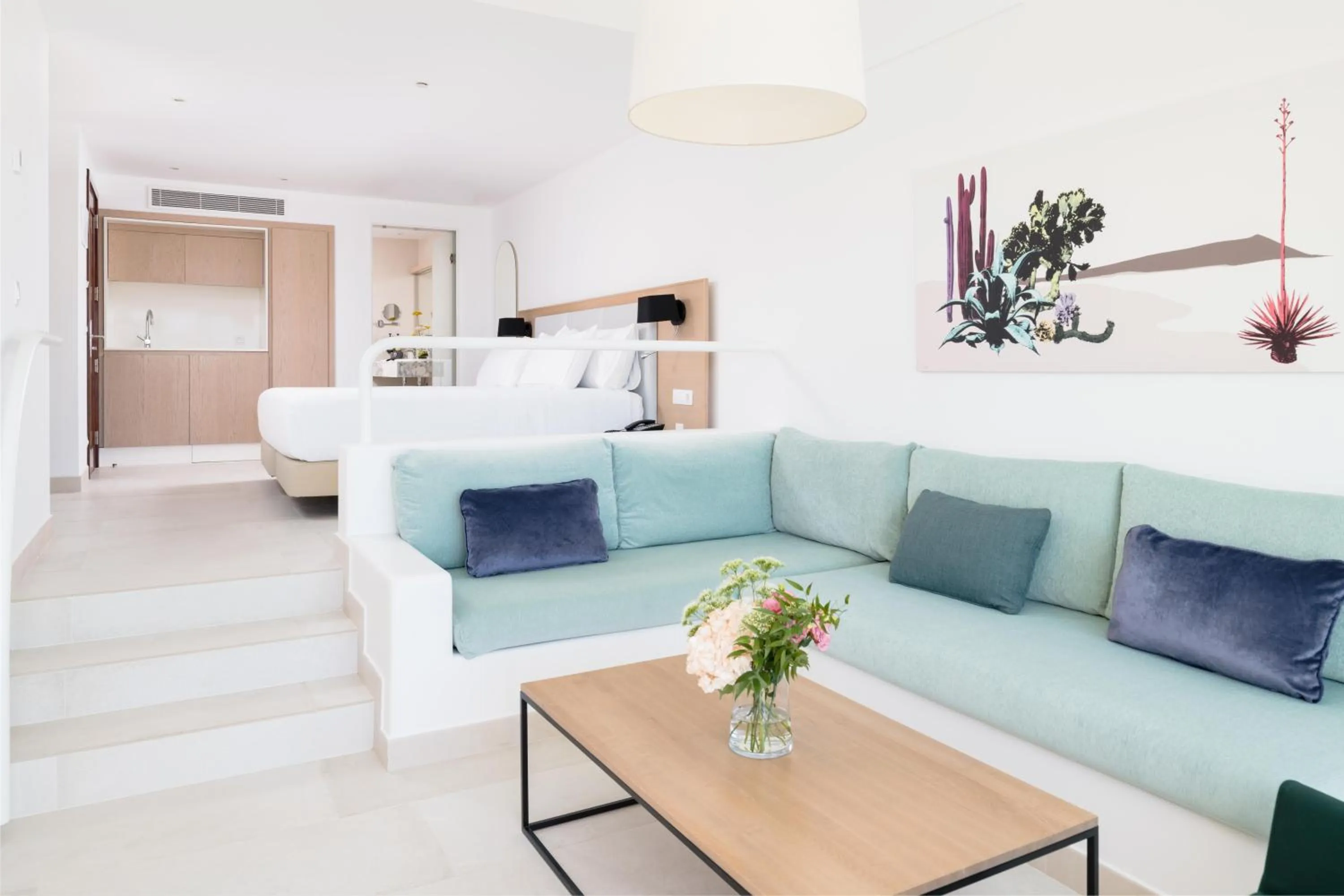 Photo of the whole room, Bed in Plus Fariones Suite Hotel