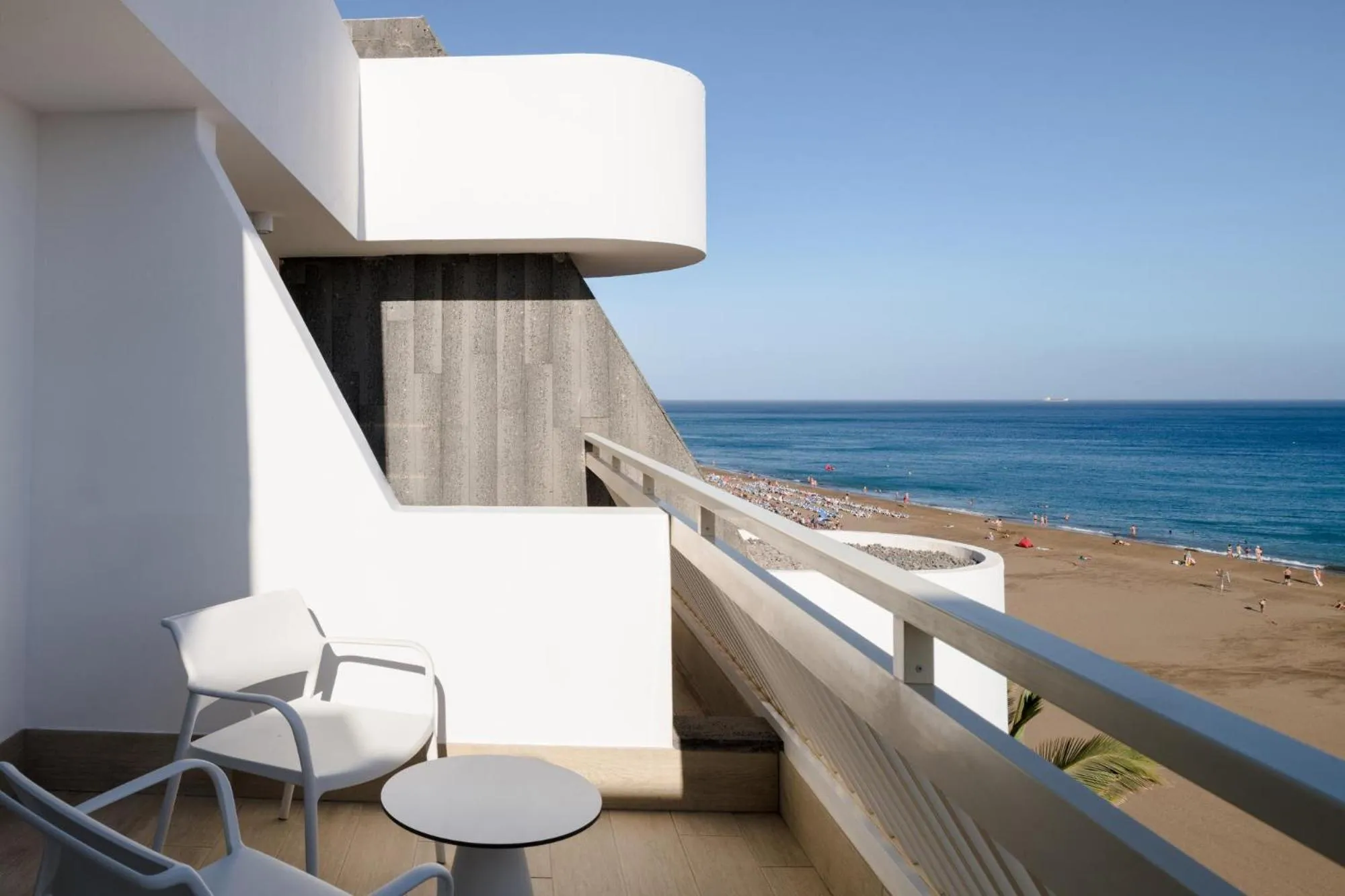 Photo of the whole room in Plus Fariones Suite Hotel