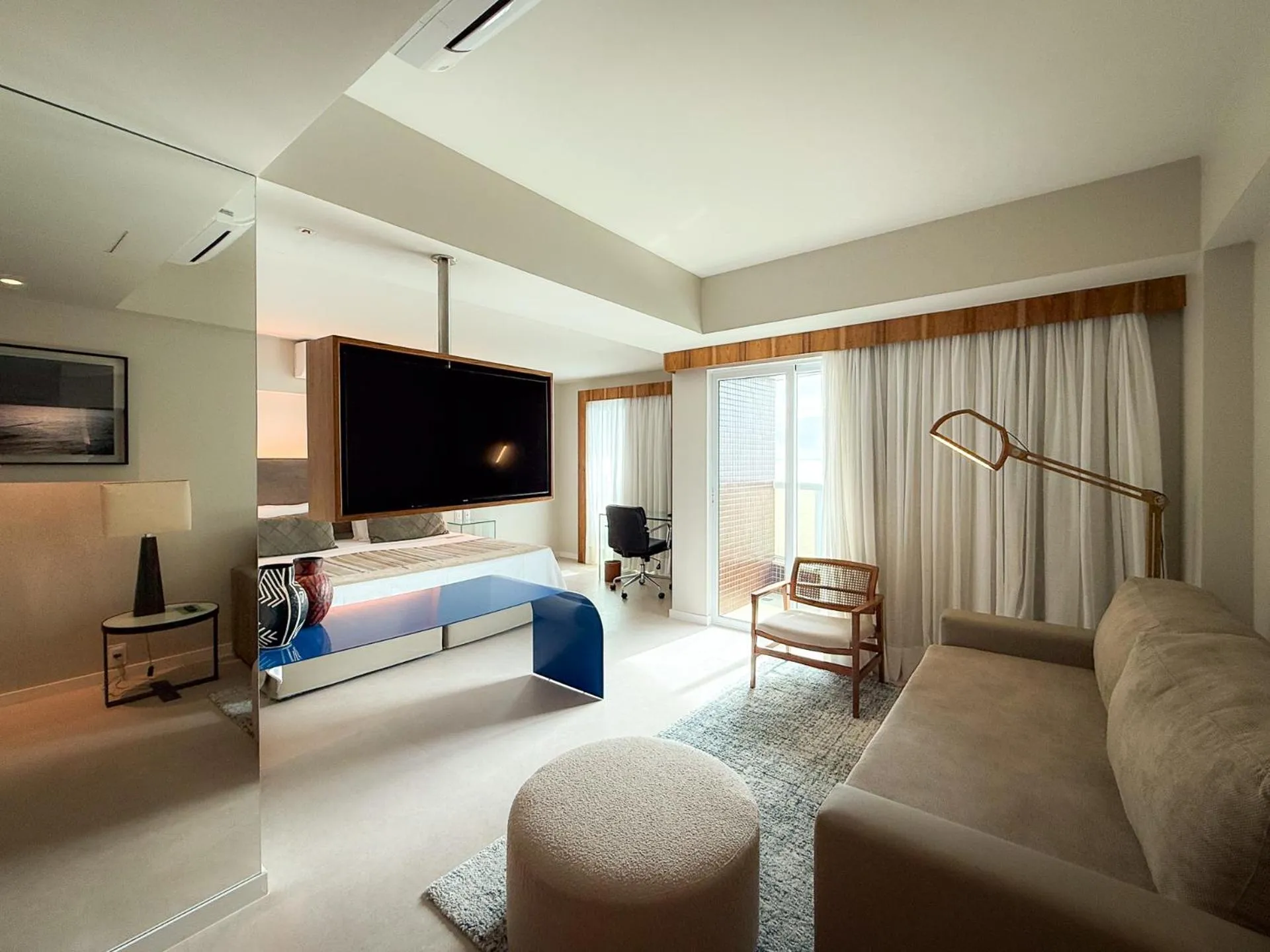 Bed in Verdegreen Hotel