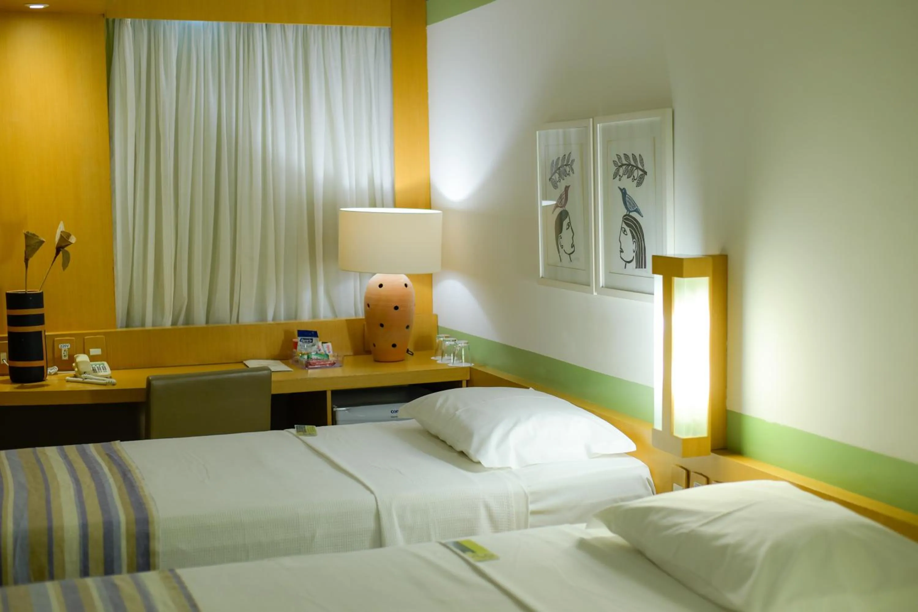 Bed in Verdegreen Hotel