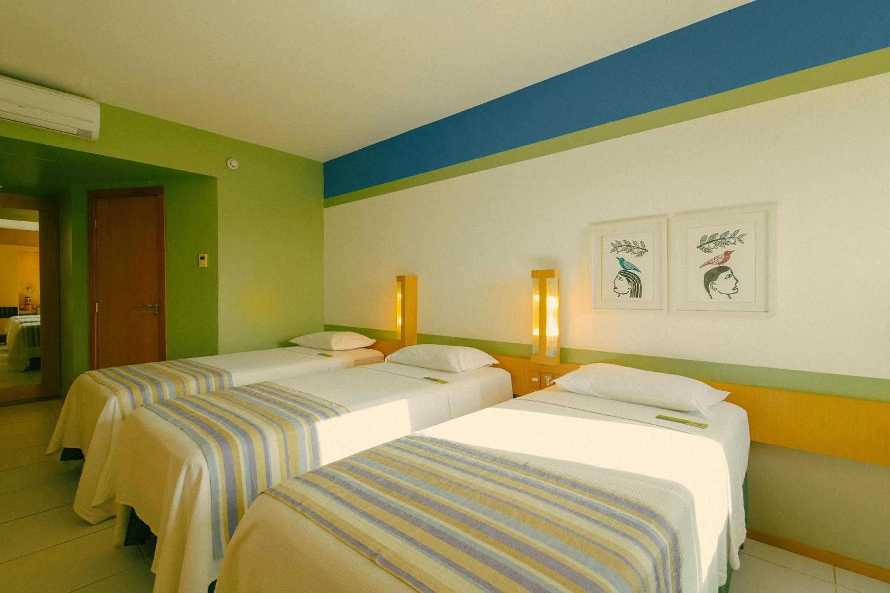 Bed in Verdegreen Hotel