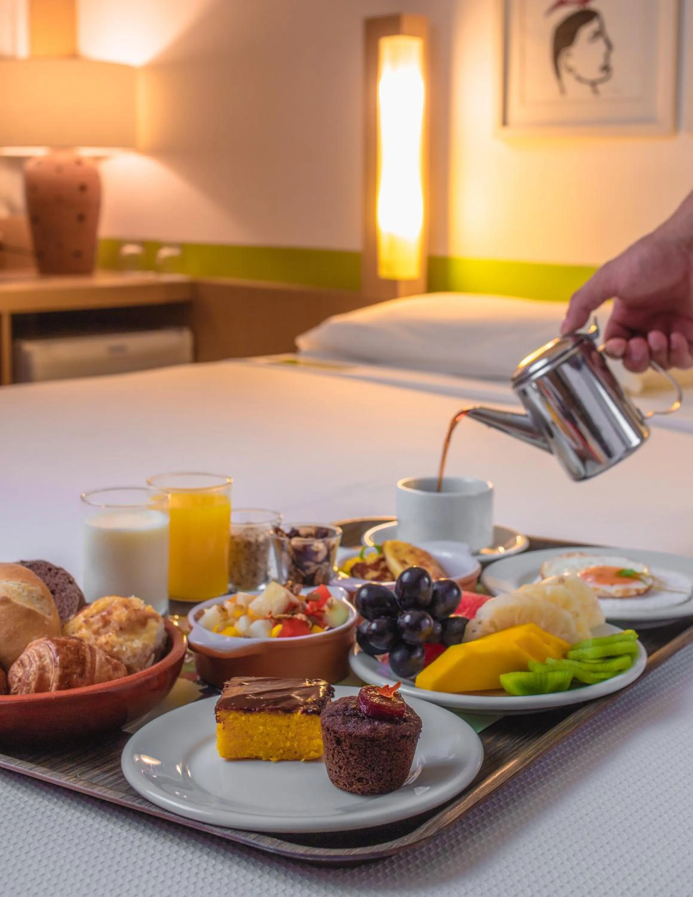 Food and drinks, Bed in Verdegreen Hotel
