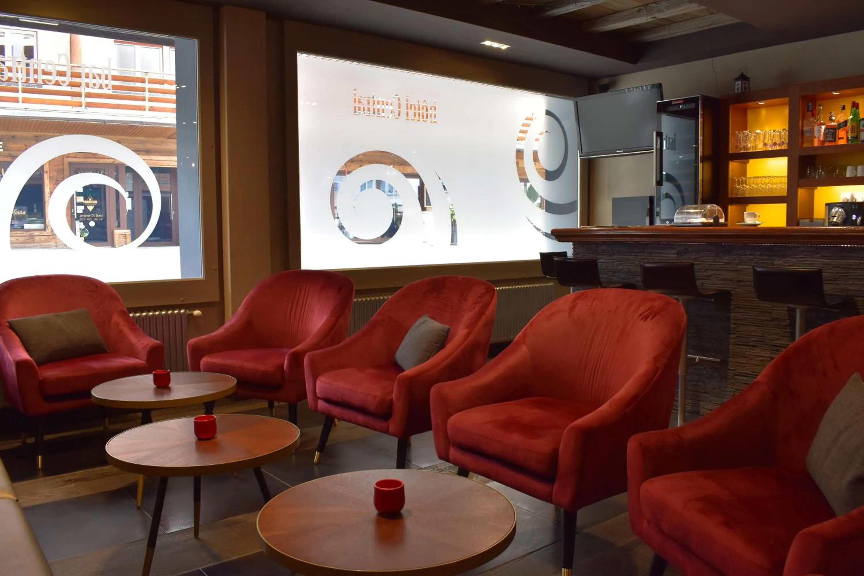 Lounge or bar in Hotel Central, SPA & LOUNGE BAR