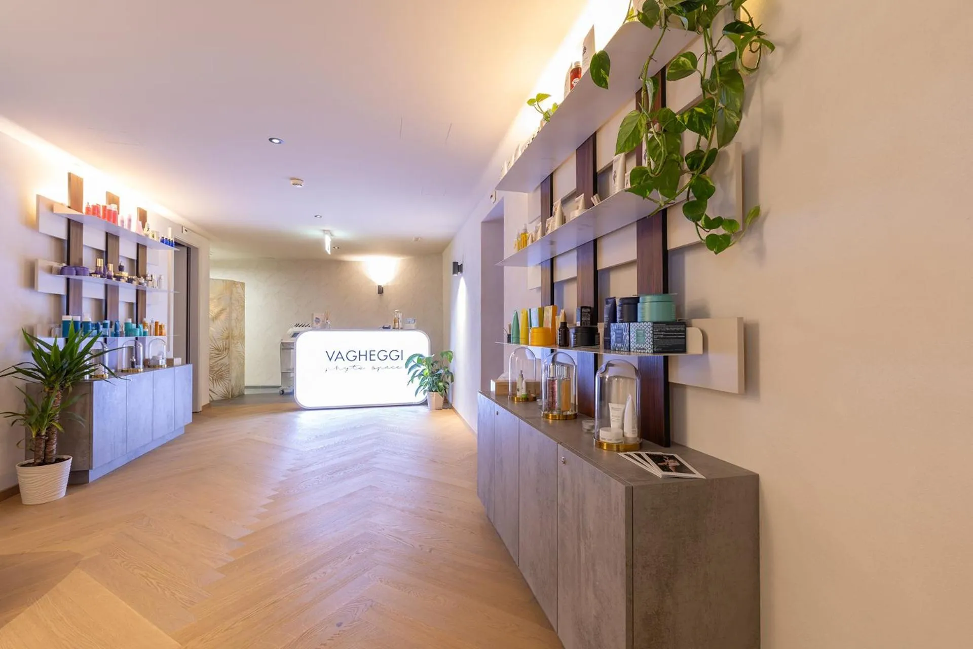 Spa and wellness centre/facilities in Hotel Central, SPA & LOUNGE BAR