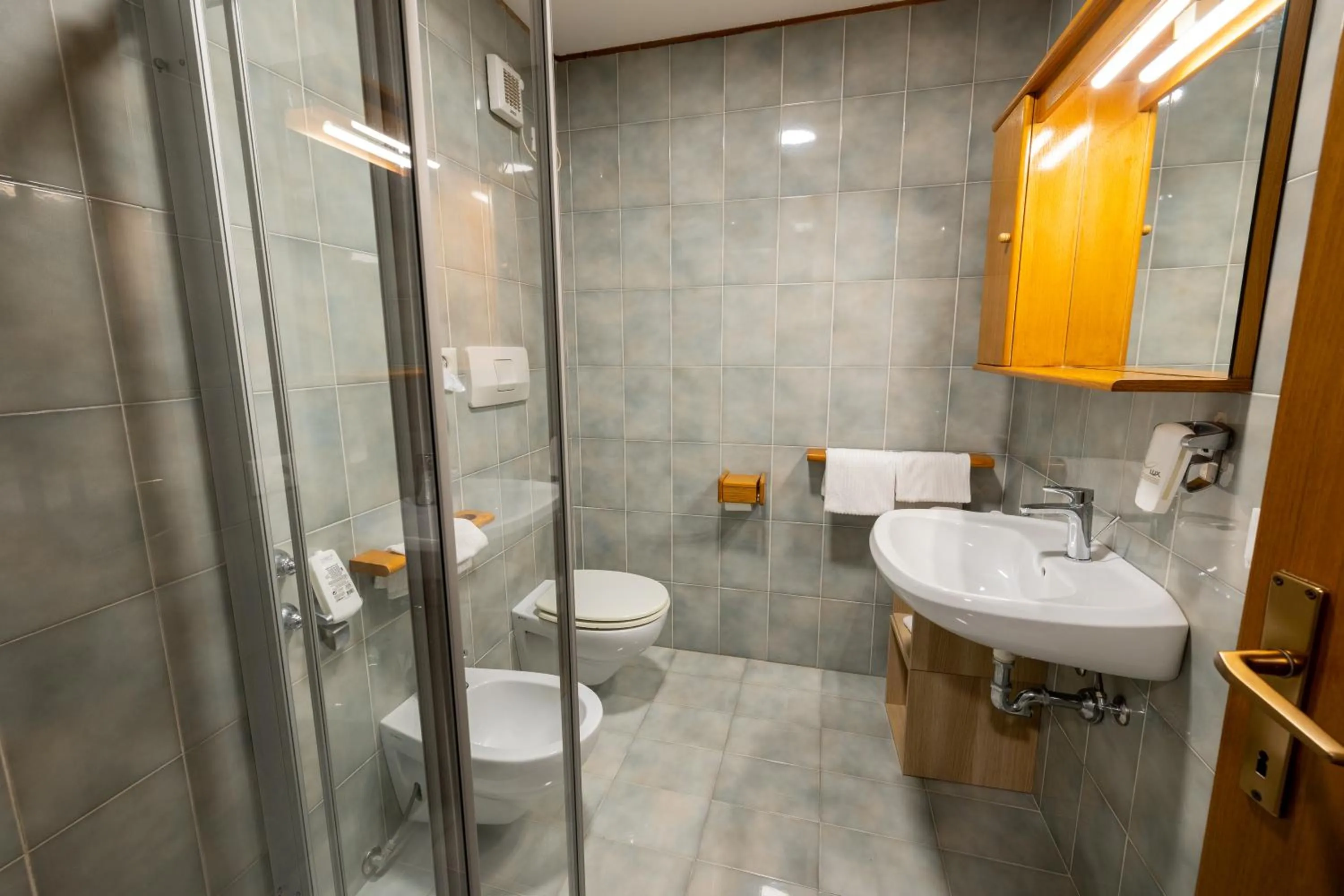 Shower in Hotel Villaggio Nevada