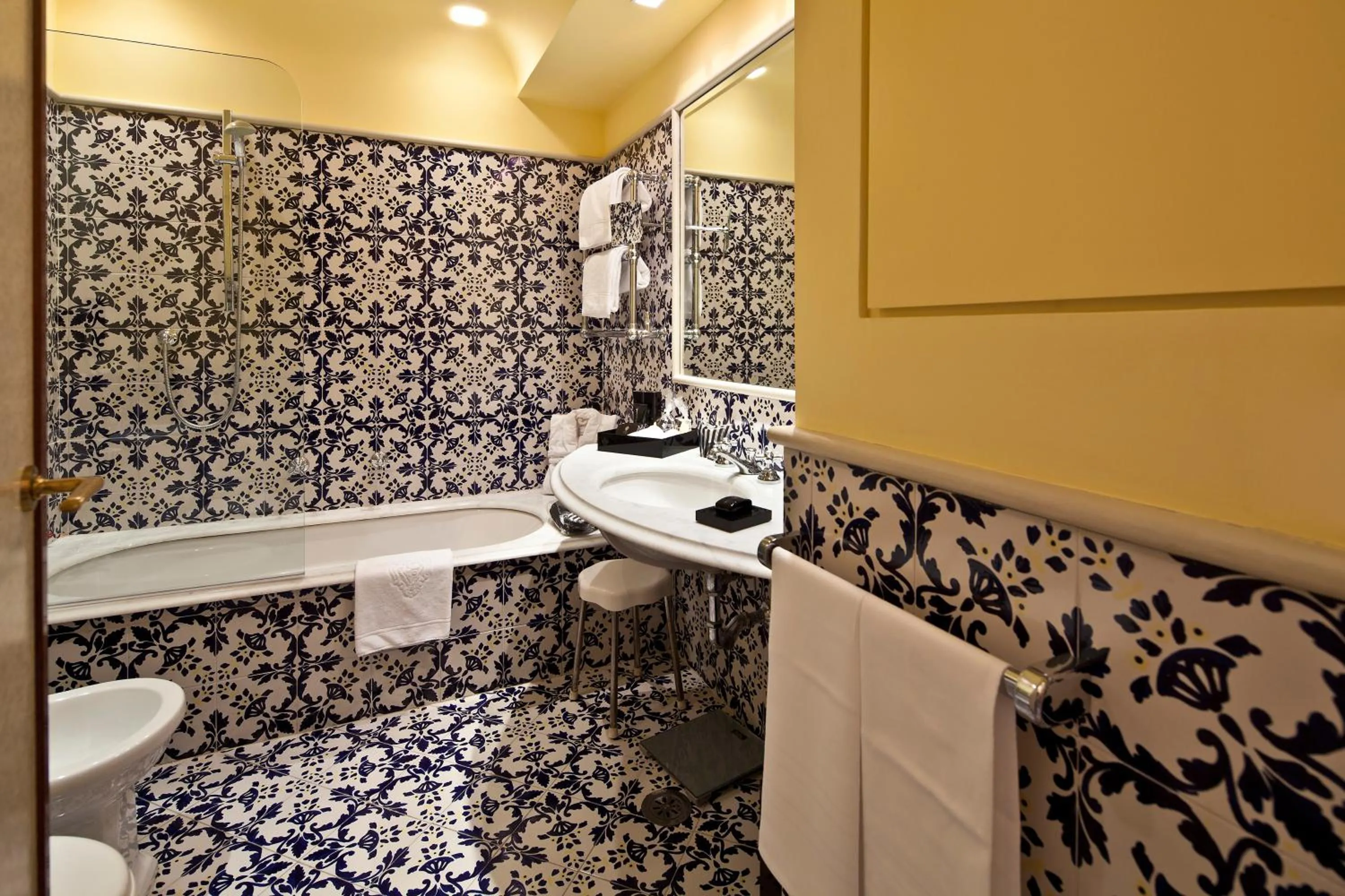 Bathroom in Regina Isabella-Resort Spa Restaurant