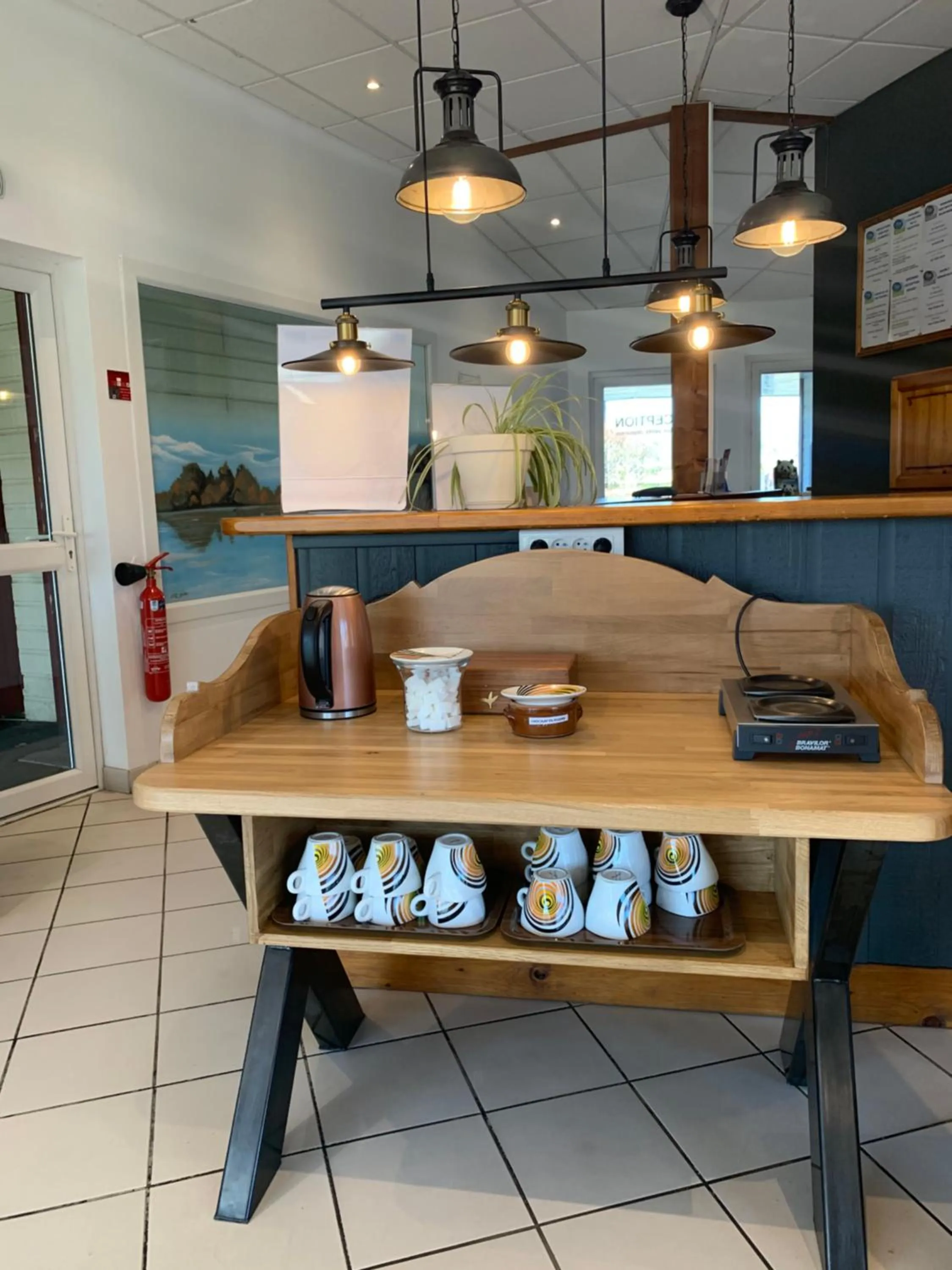 Buffet breakfast in Mape hôtel