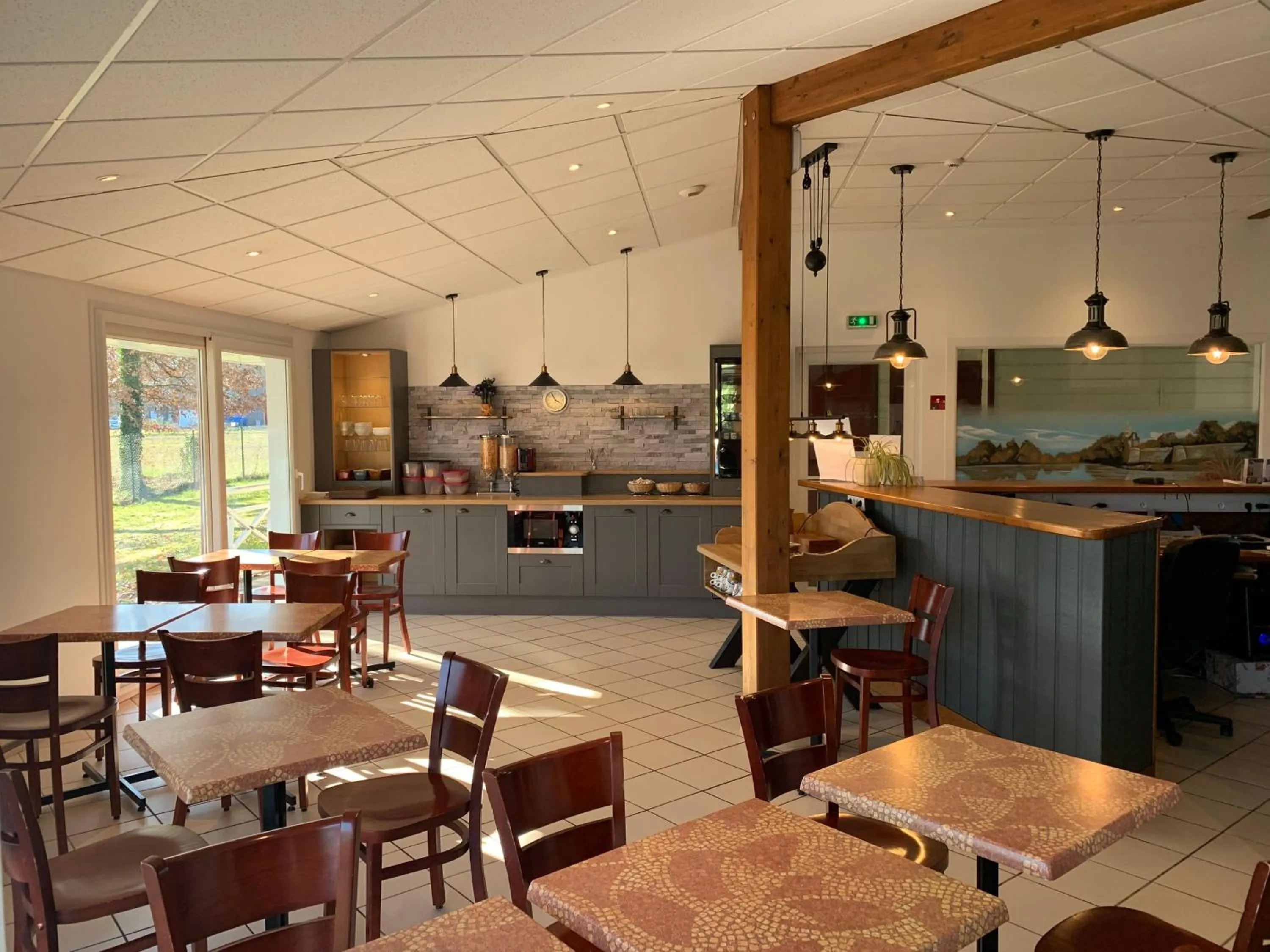 Buffet breakfast in Mape hôtel