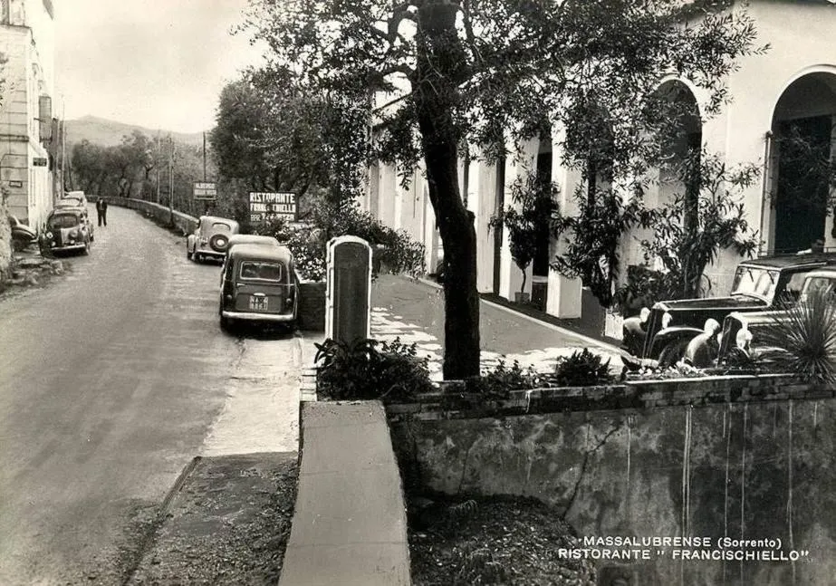 Restaurant/places to eat in Hotel Villa Pina Antico Francischiello