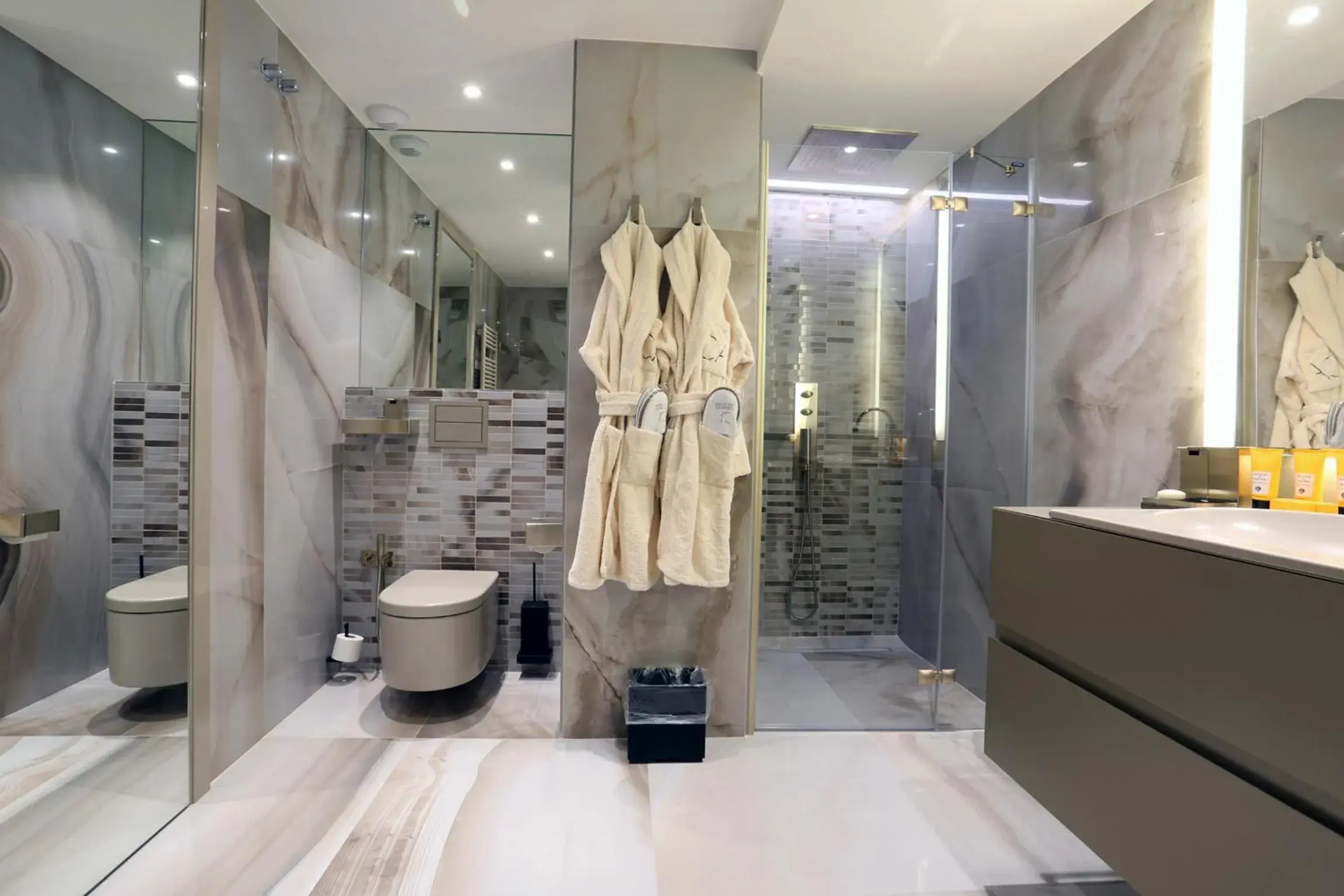 Deluxe Studio in Cosmo Apartments Platja d'Aro Deluxe Studio in Cosmo Apartments Platja d'Aro