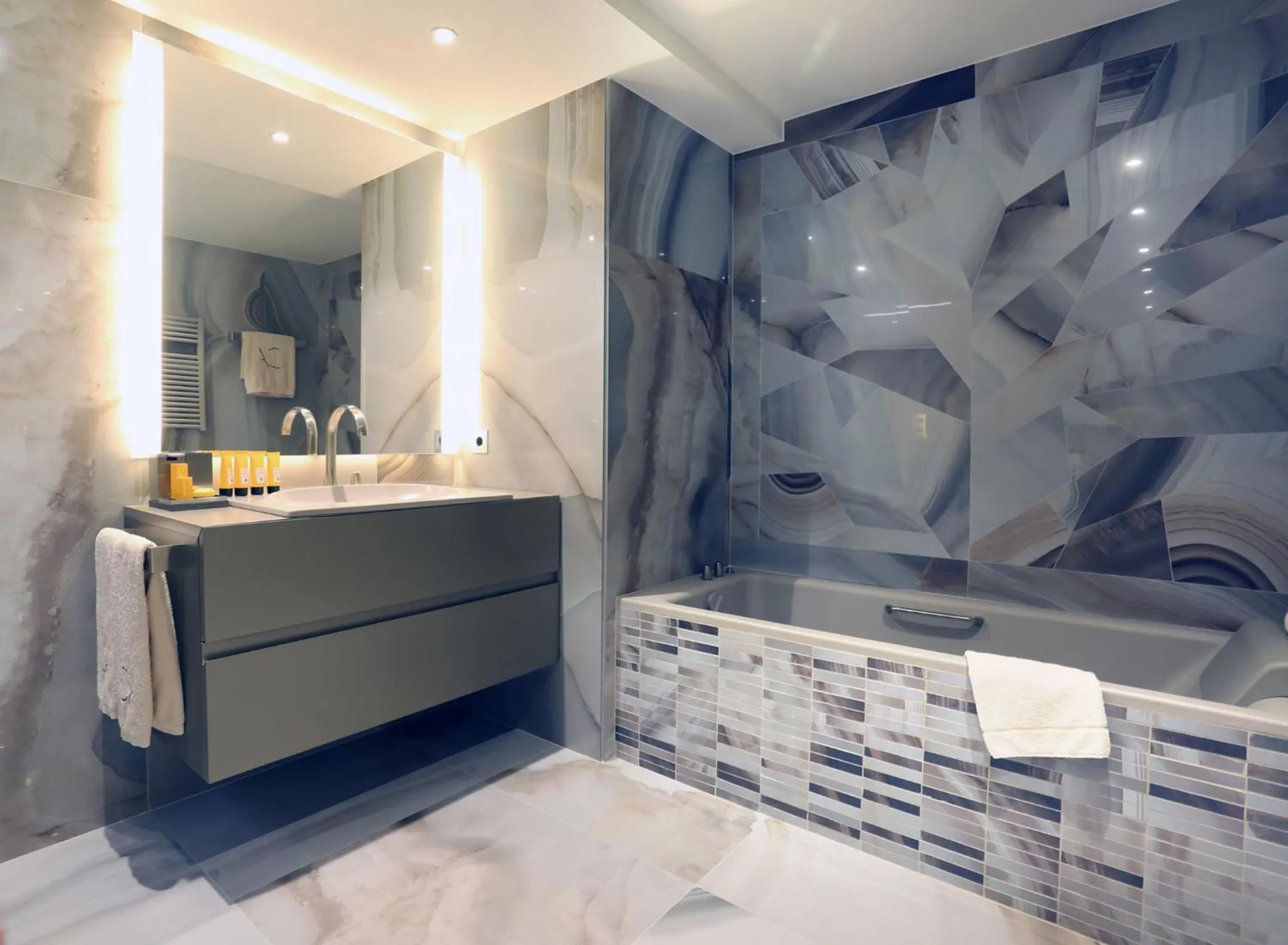 Bathroom in Cosmo Apartments Platja d'Aro