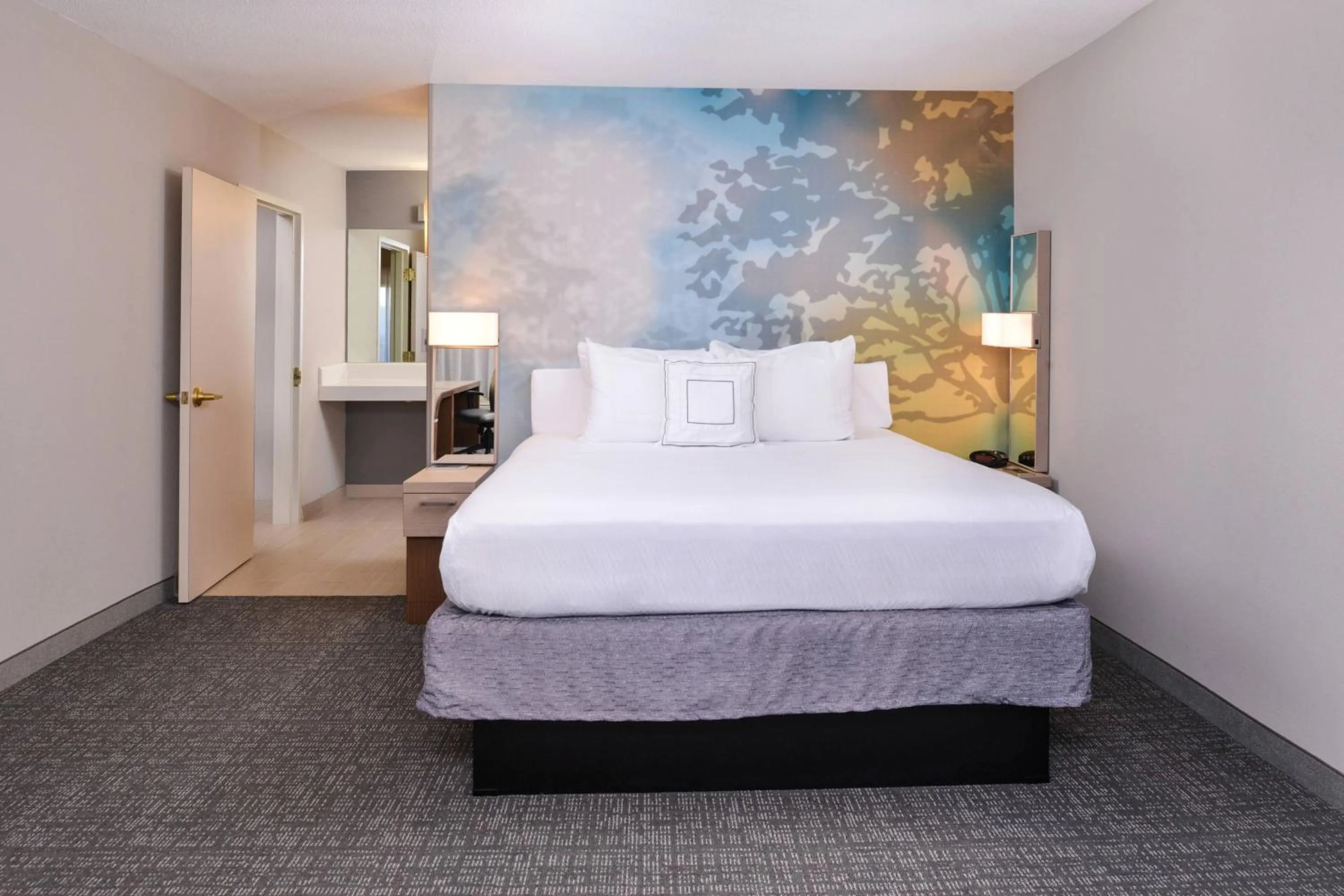 Bedroom, Bed in Courtyard by Marriott Milwaukee North/Brown Deer