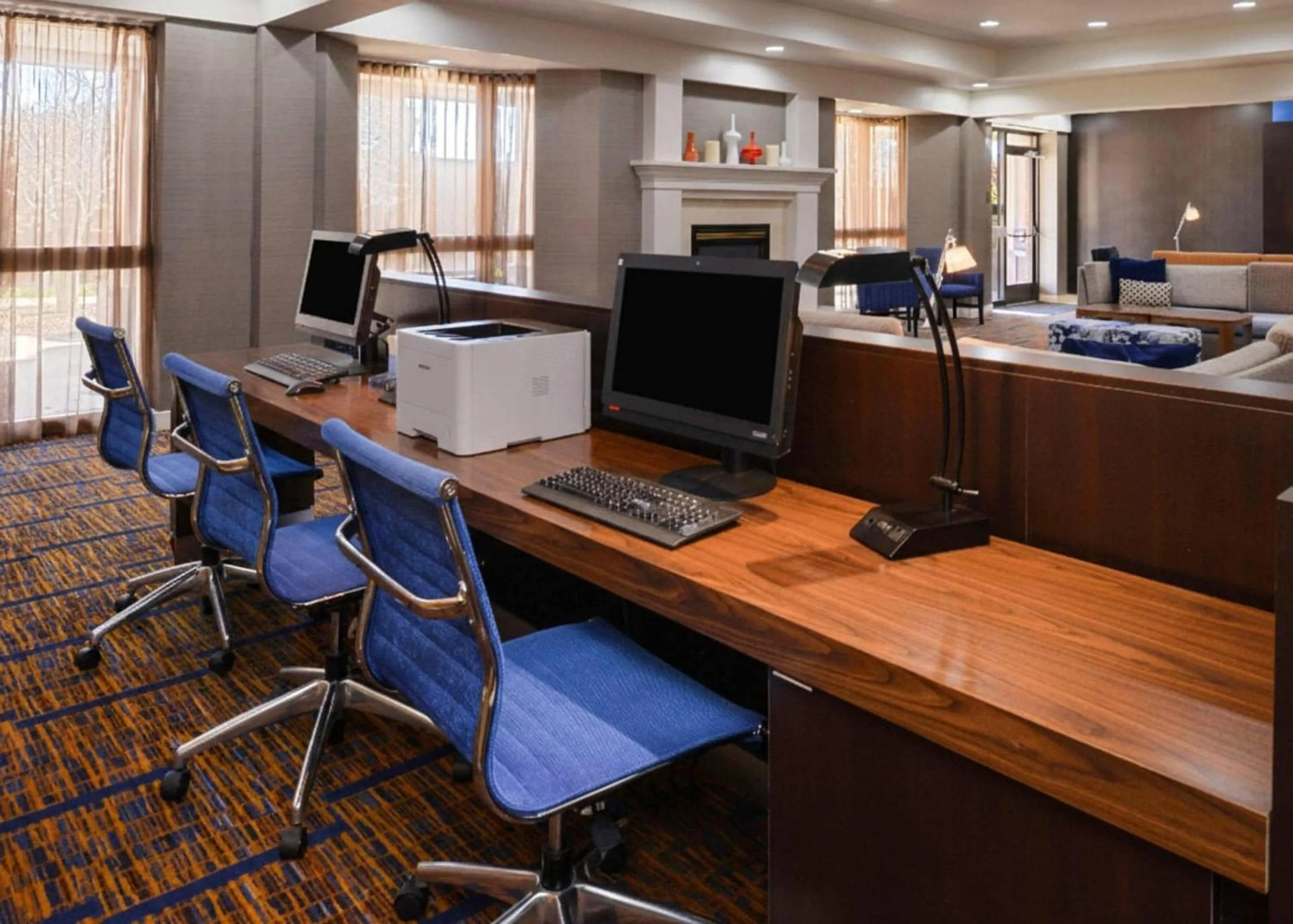 Business facilities in Country Inn & Suites by Radisson, Brown Deer - Milwaukee North
