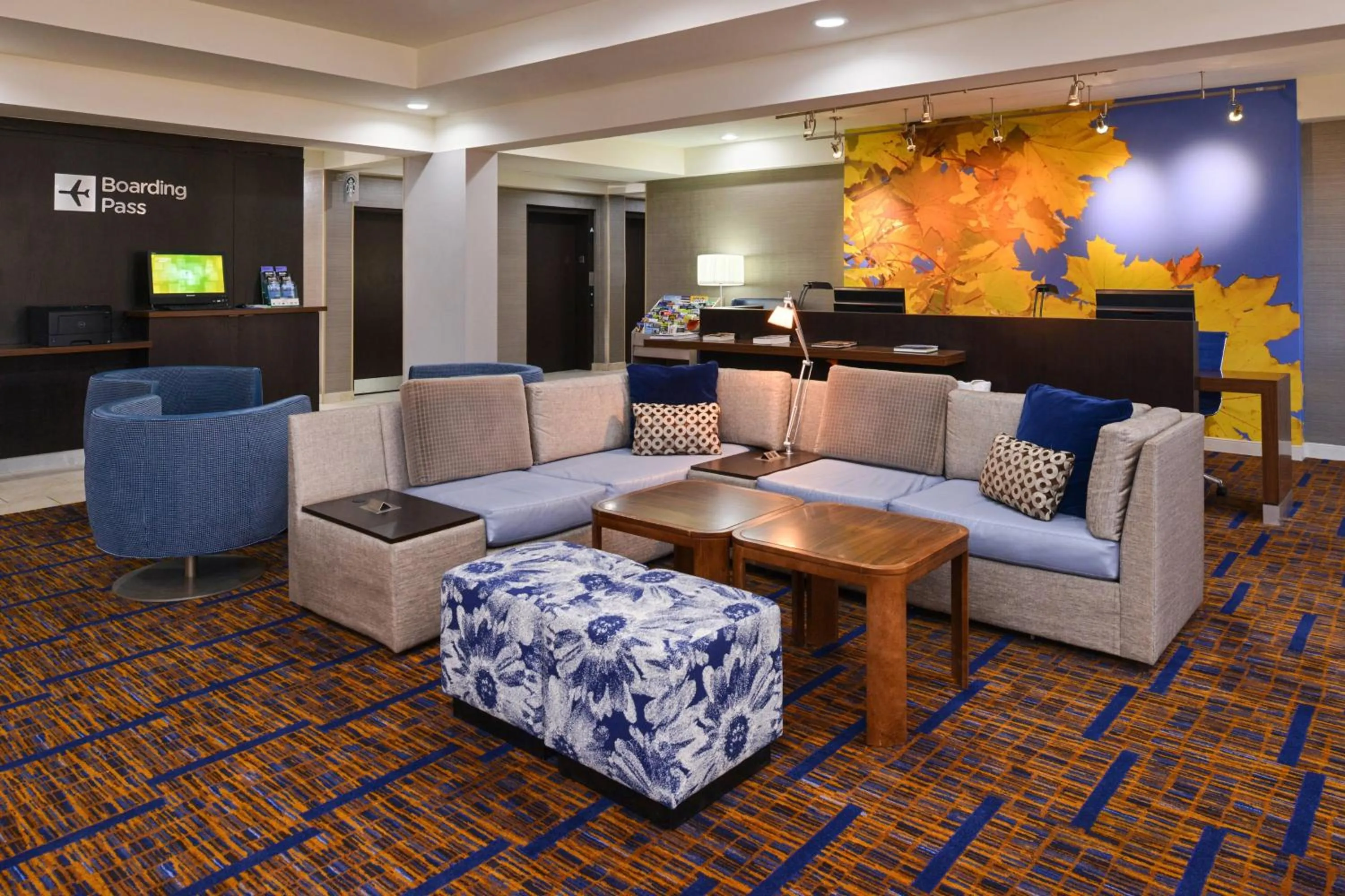 Lobby or reception in Courtyard by Marriott Milwaukee North/Brown Deer