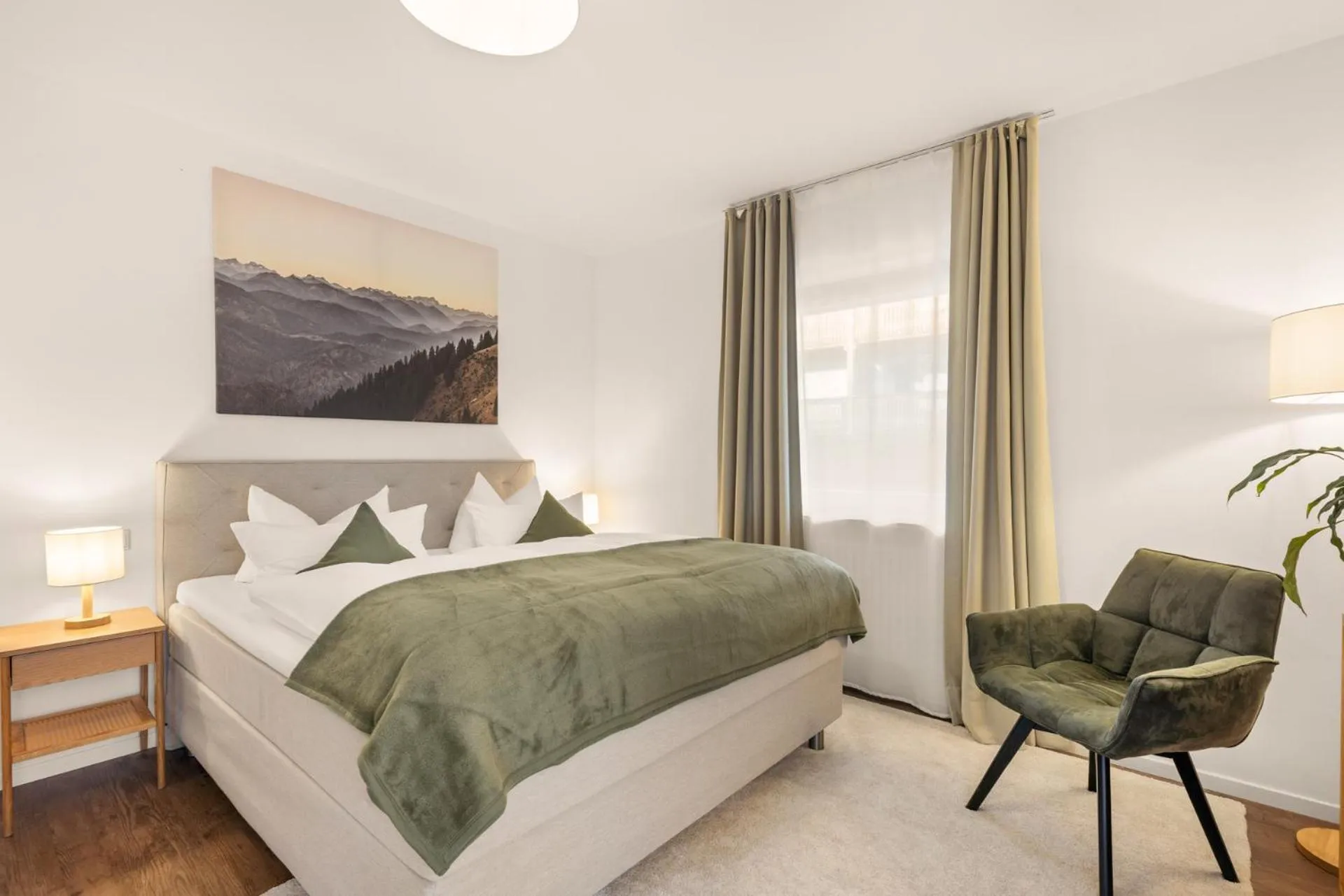 Photo of the whole room, Bed in Hotel Villa Lago