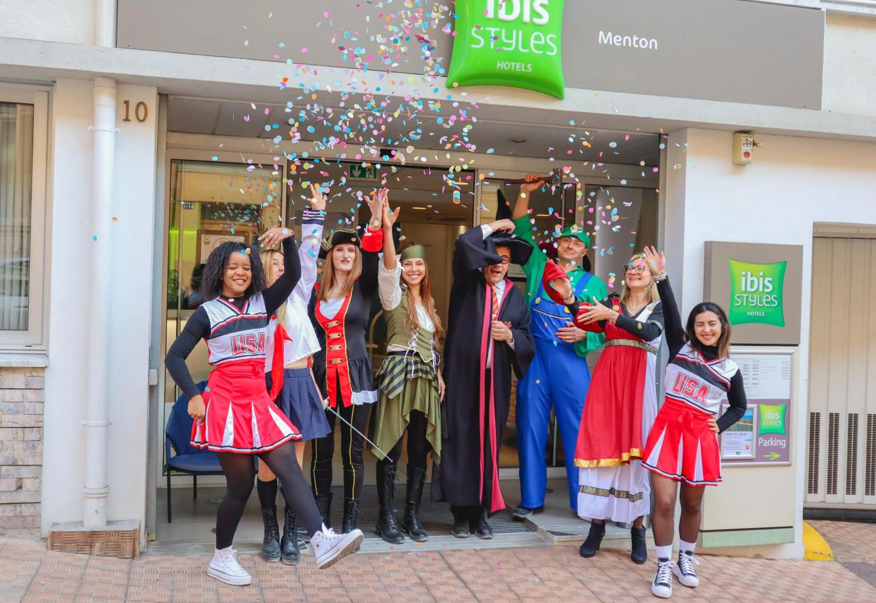 Staff in Ibis Styles Menton Centre