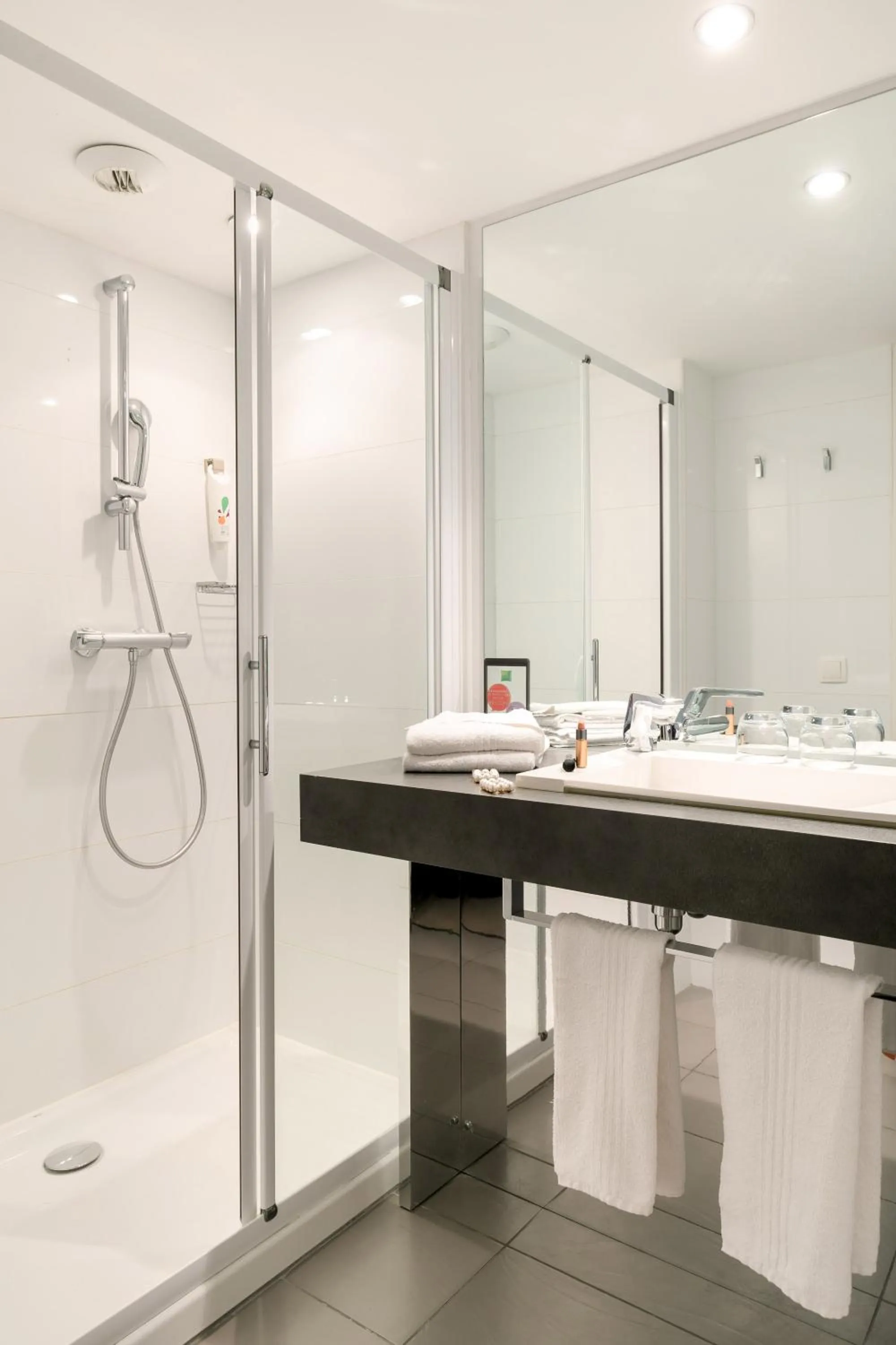 Shower in Ibis Styles Menton Centre