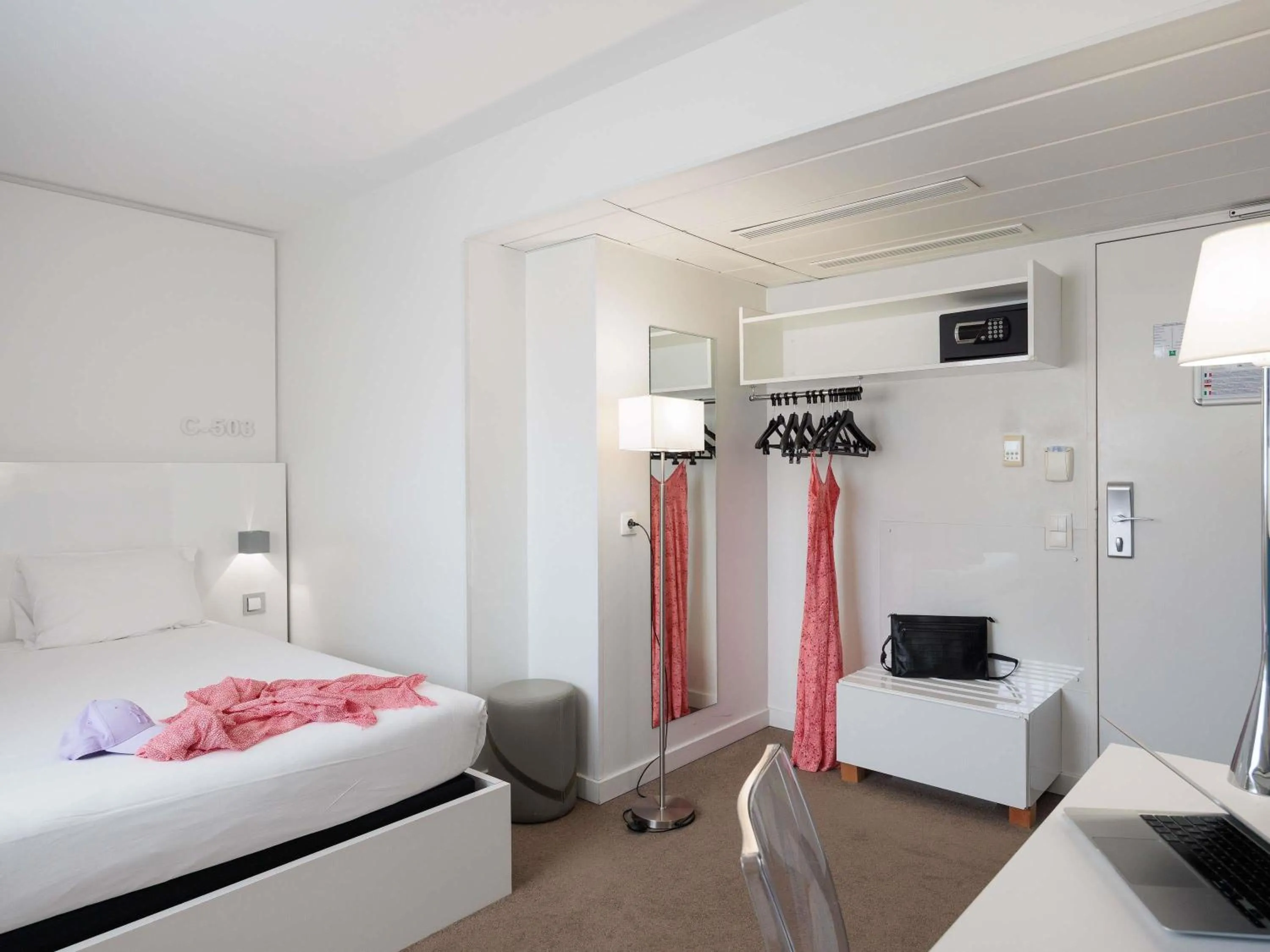 Bedroom, Bed in Ibis Styles Menton Centre