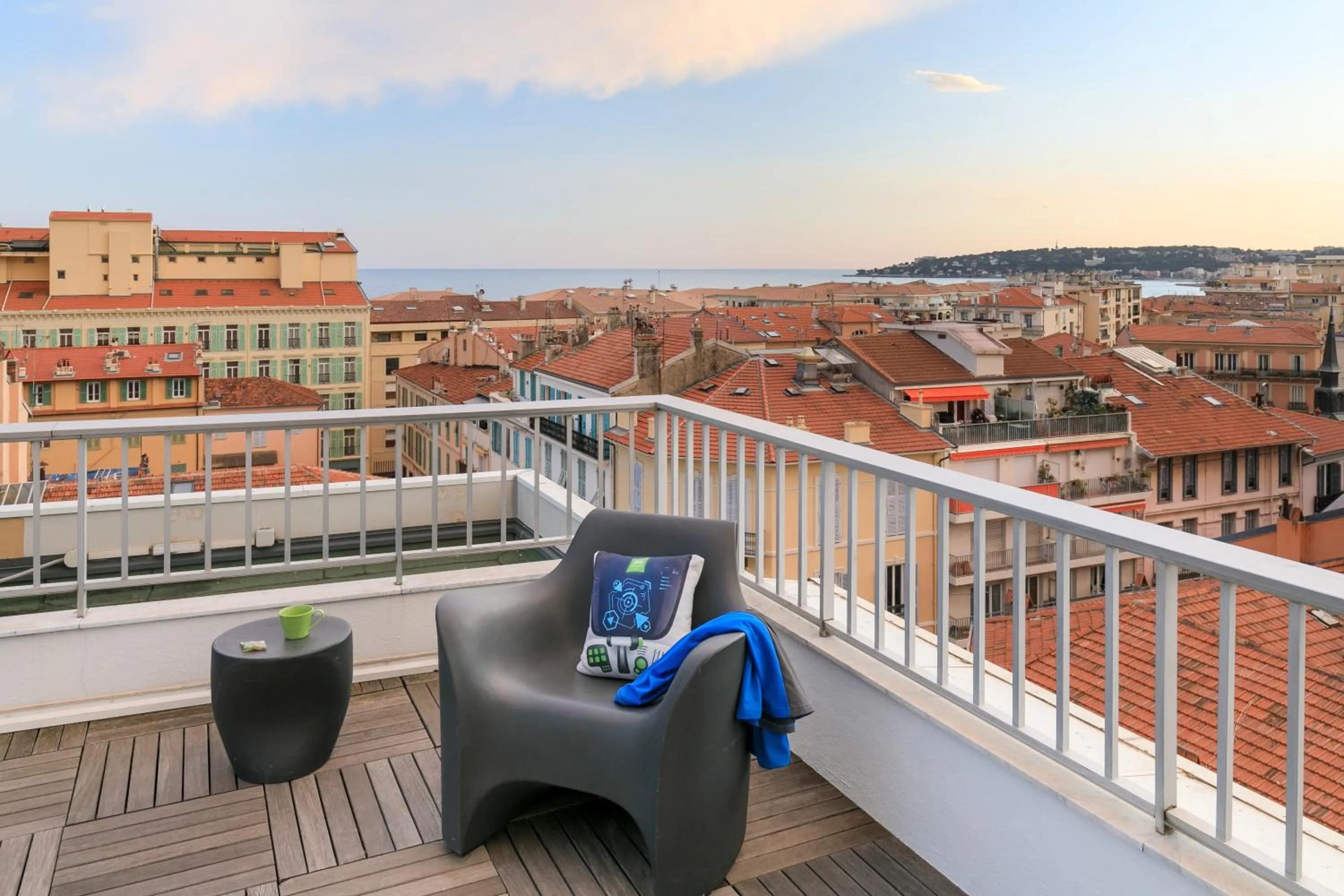 Balcony/Terrace in Ibis Styles Menton Centre