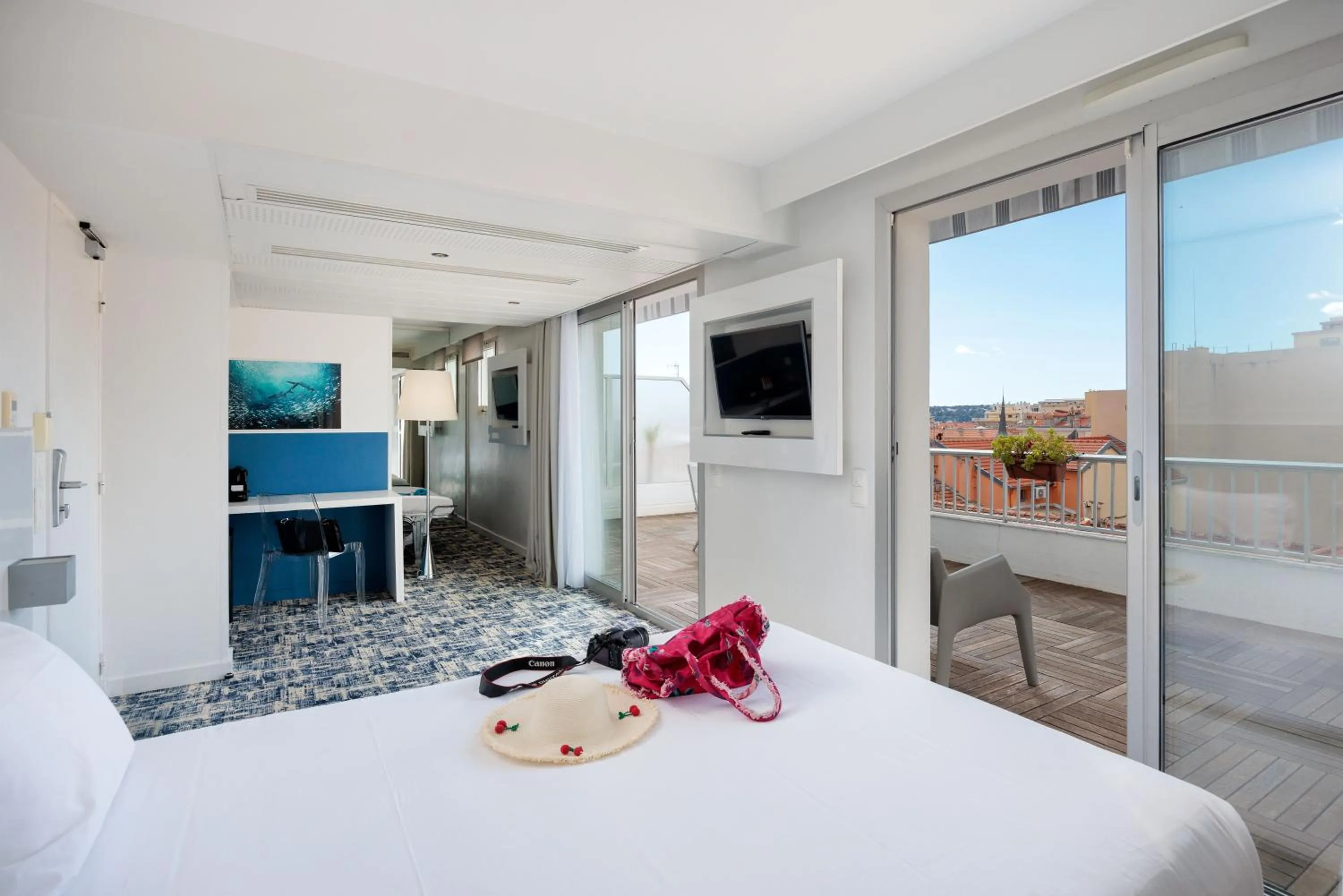 Bed in Ibis Styles Menton Centre