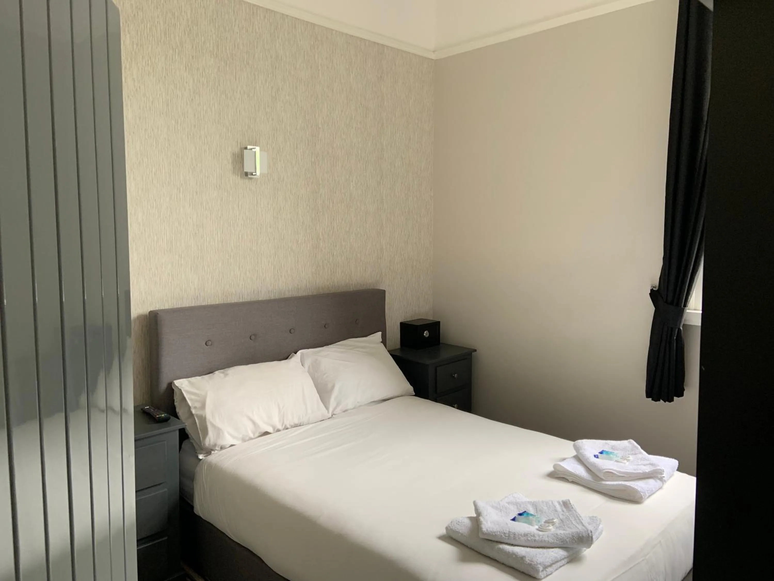 Double Room with Private Bathroom in Arona Guest Hotel