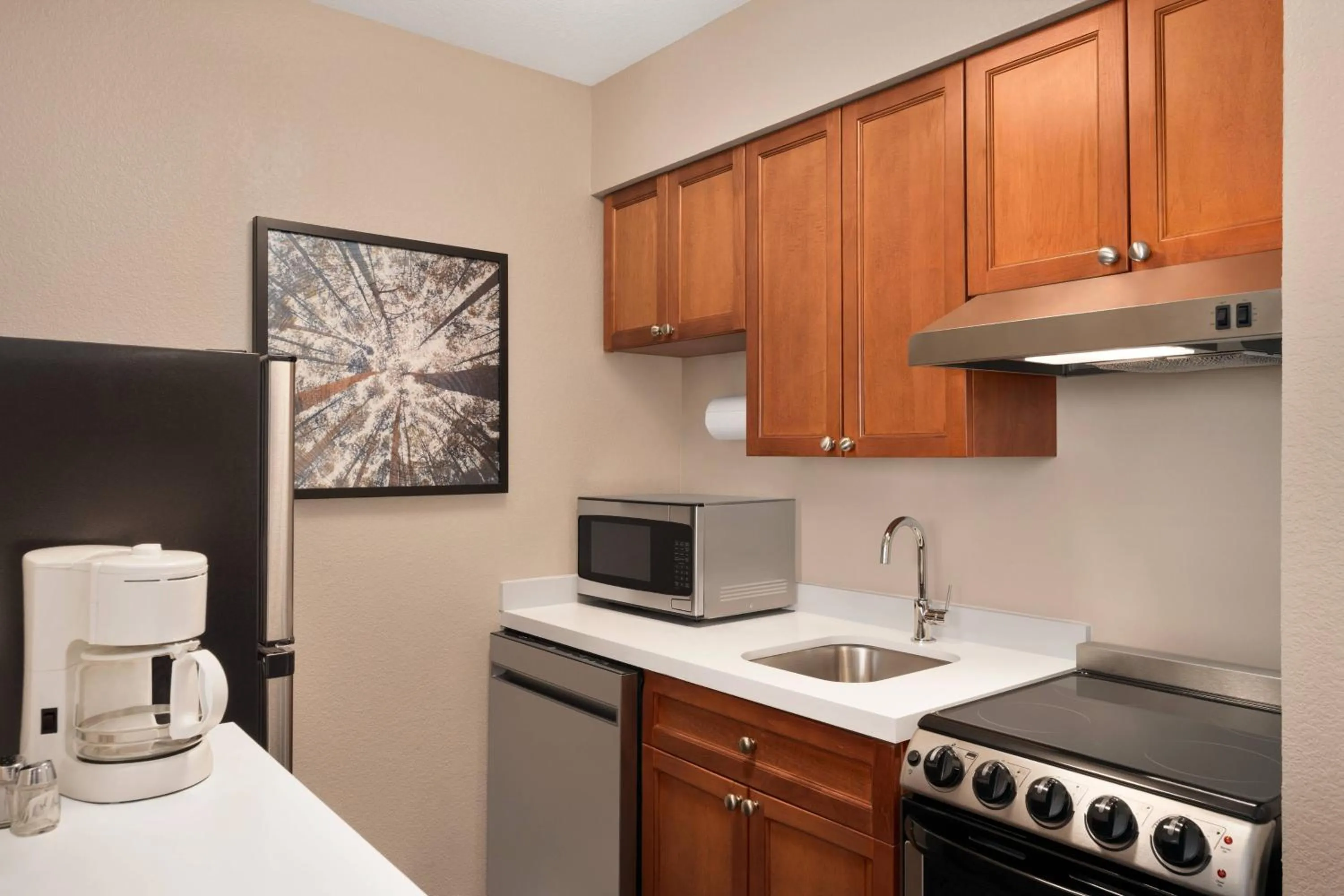 Kitchen or kitchenette in TownePlace Suites by Marriott Springfield