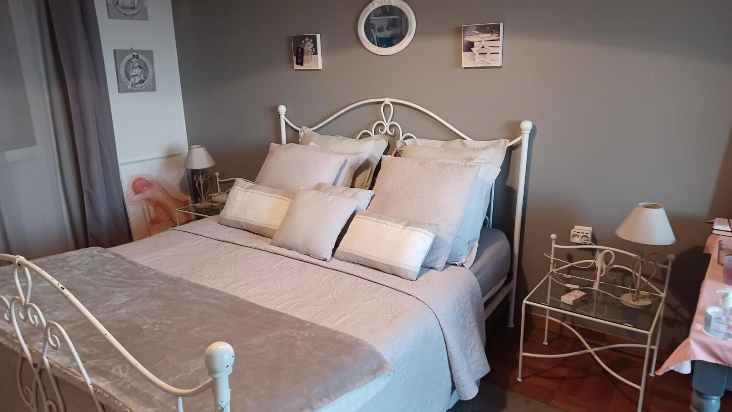 Bed in La Tuiliere