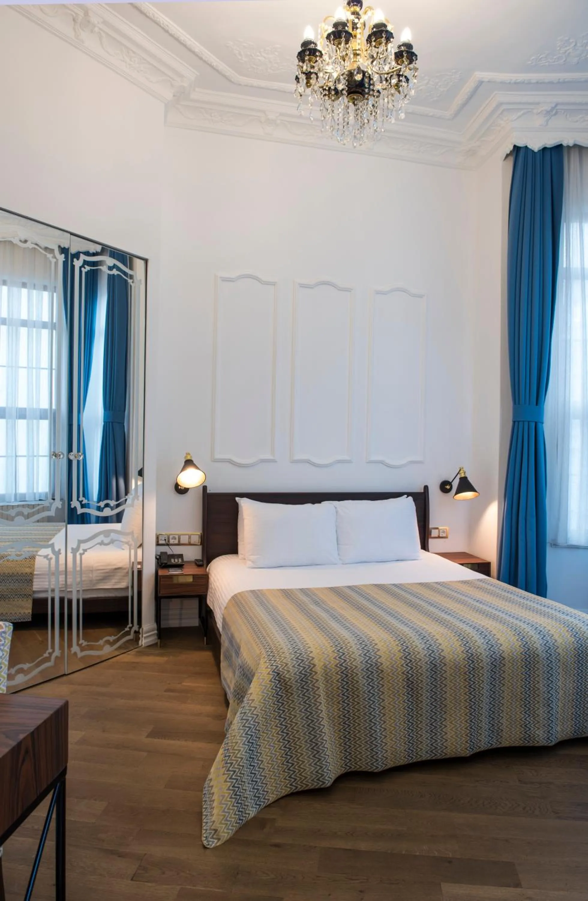 Shower, Bed in Rodosto Hotel