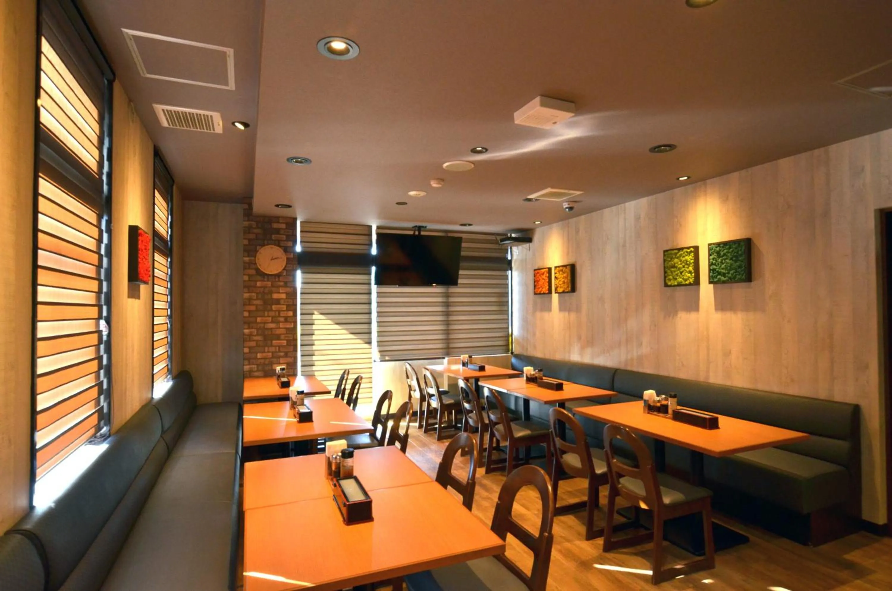 Restaurant/places to eat in Isahaya Daiichi Hotel
