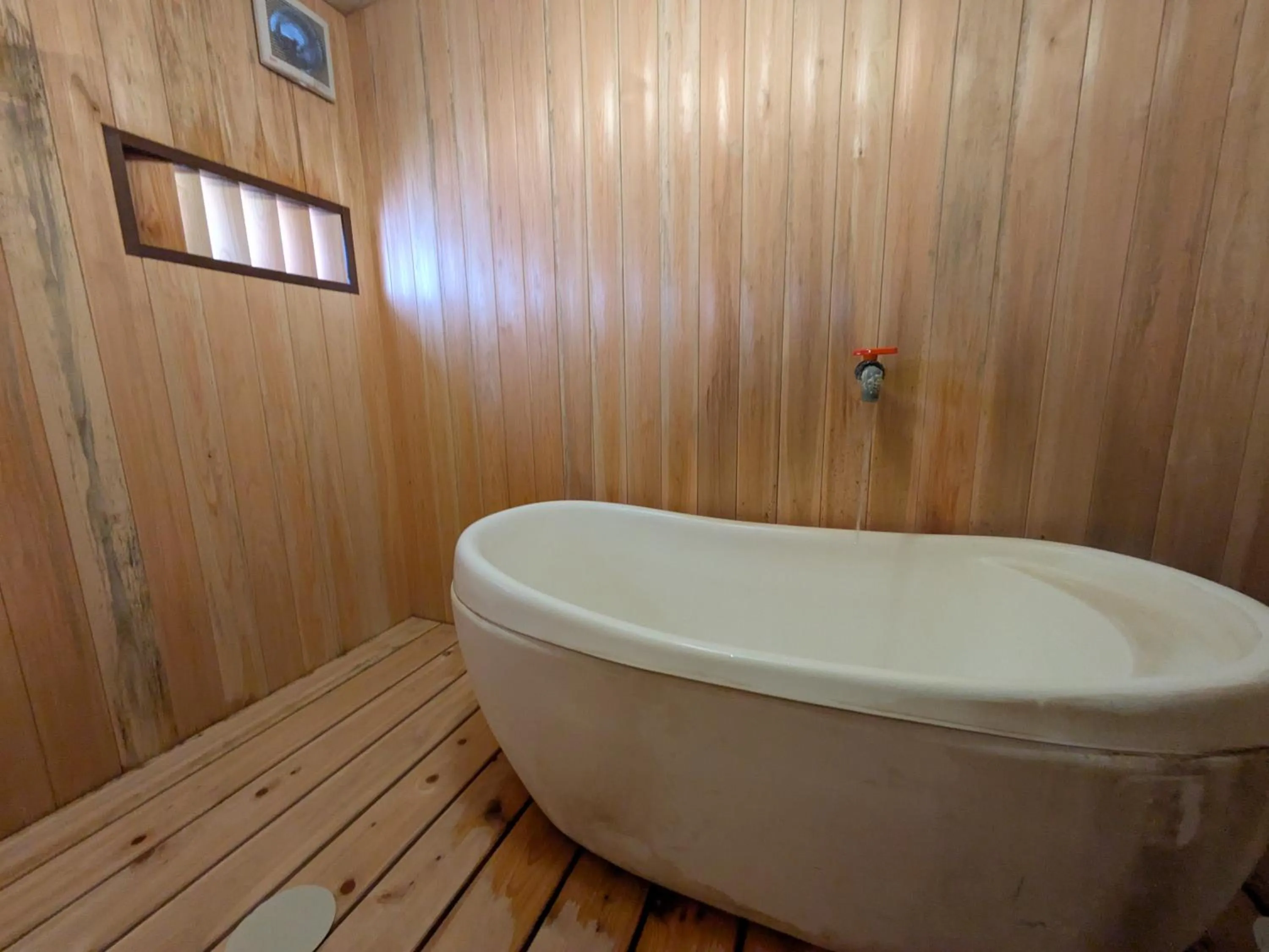 Hot Spring Bath in Kusatsu Onsen Eidaya